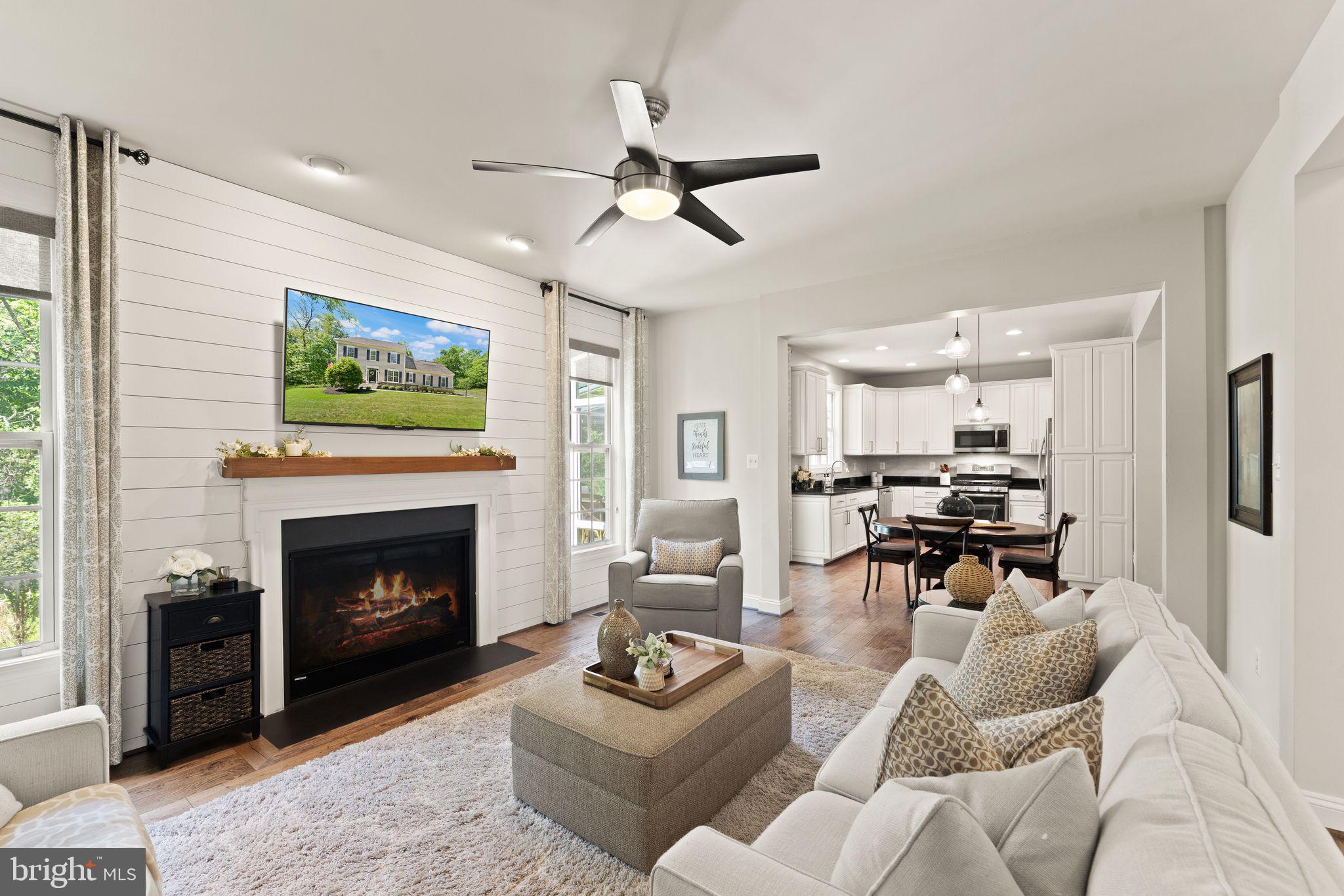 OAK KNOLL FARMS - Residential