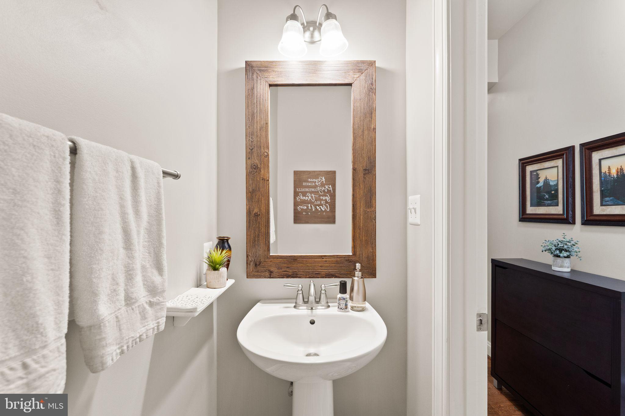 OAK KNOLL FARMS - Residential