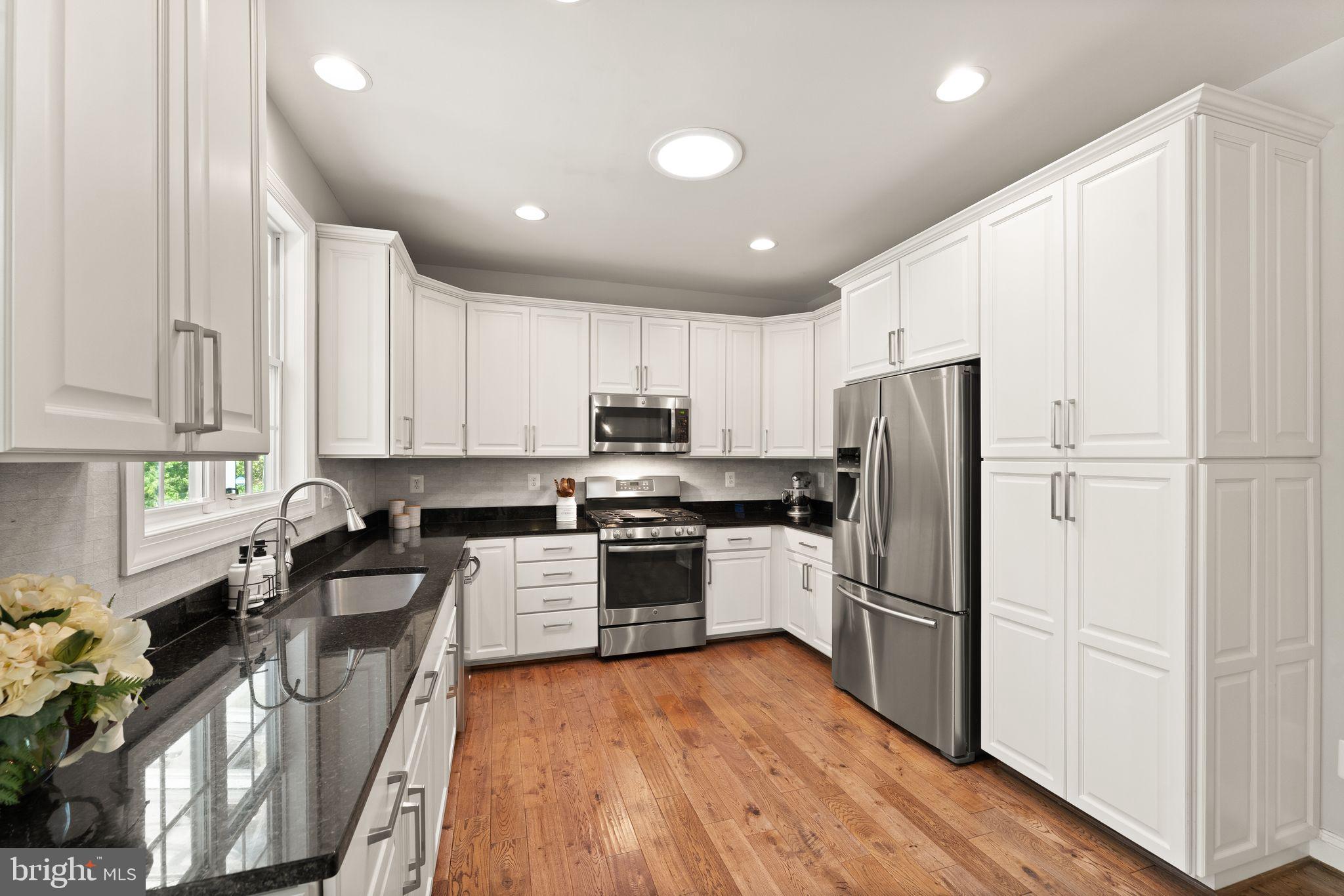 OAK KNOLL FARMS - Residential