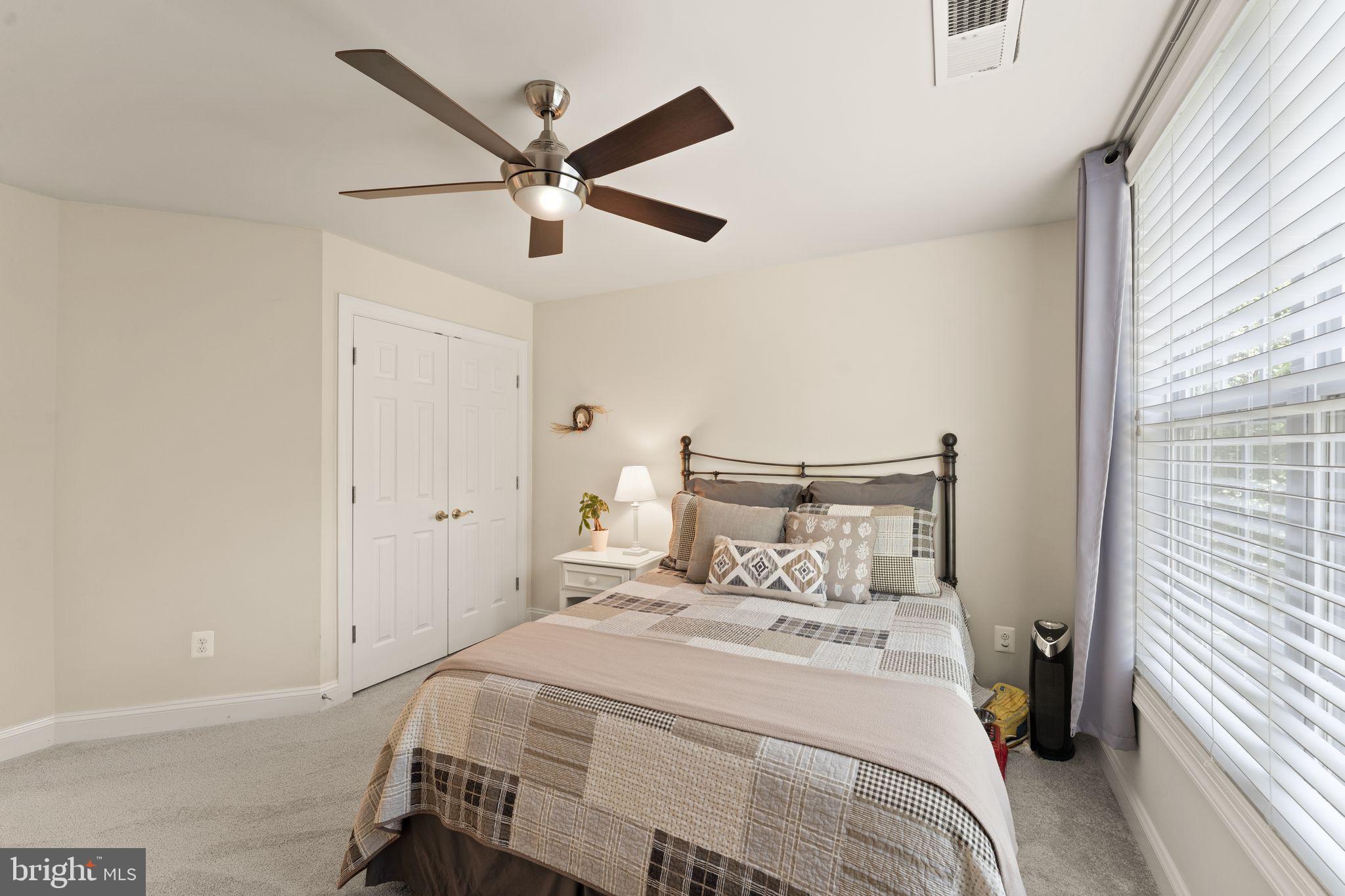 OAK KNOLL FARMS - Residential