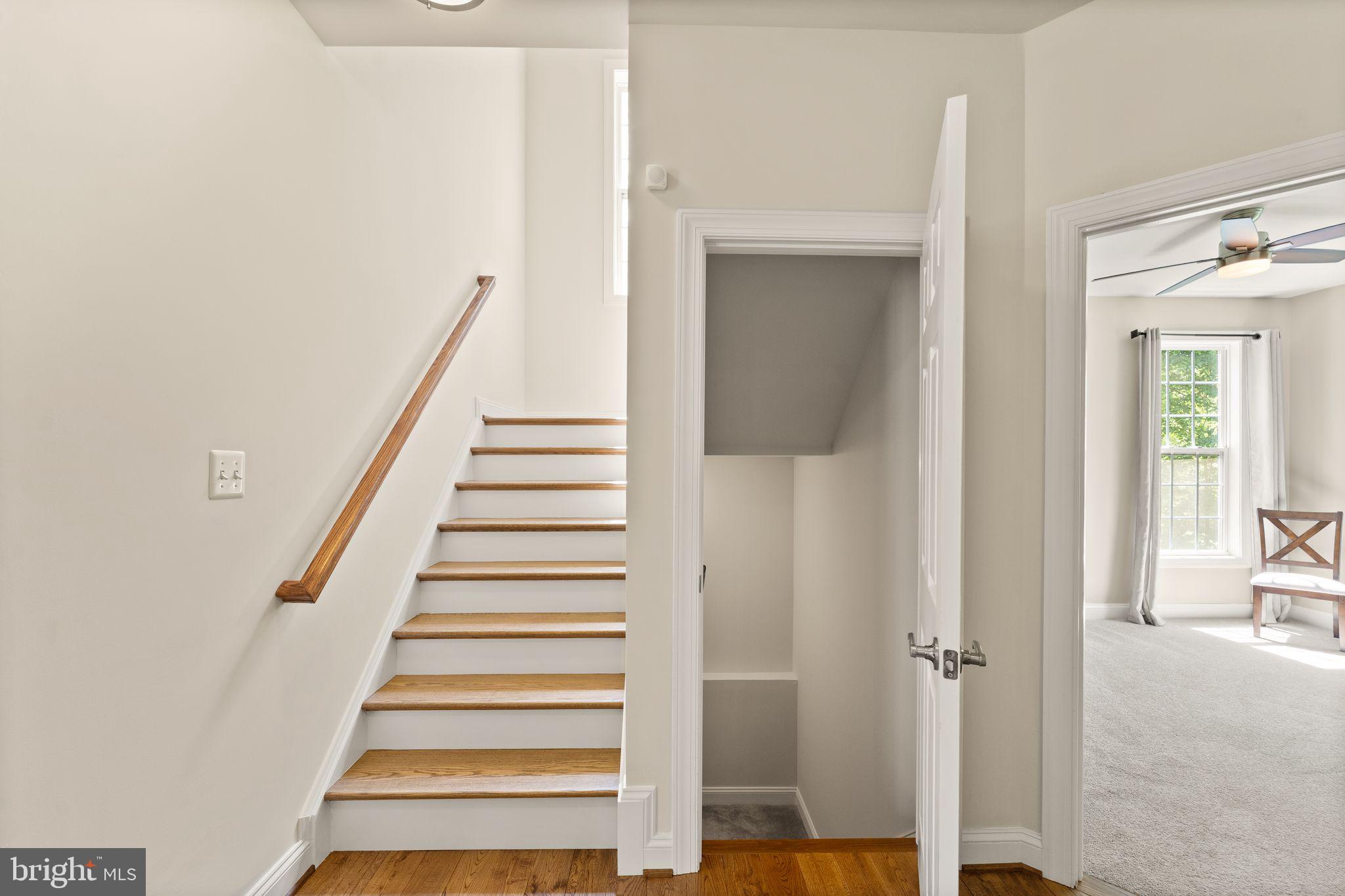 OAK KNOLL FARMS - Residential