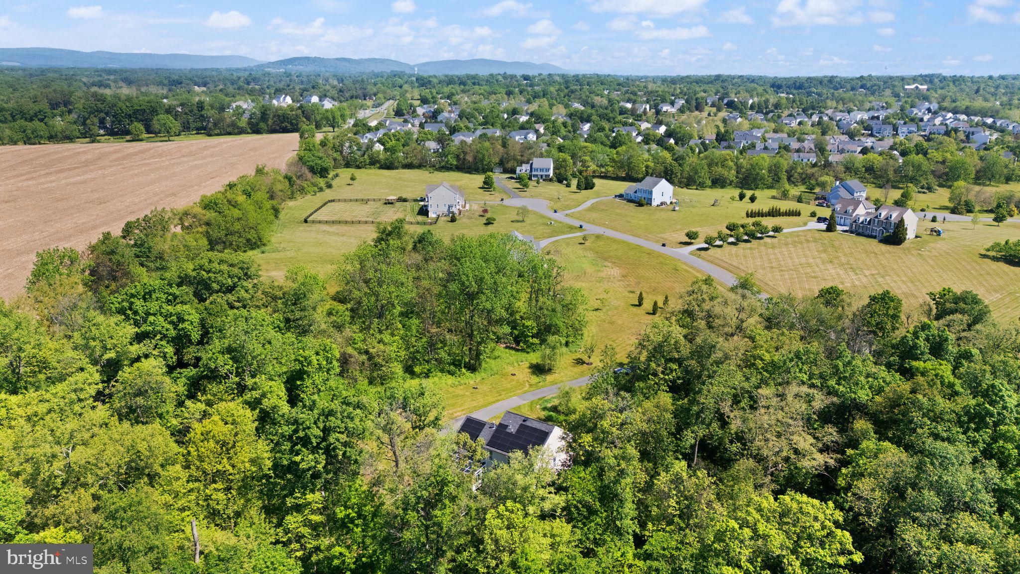 OAK KNOLL FARMS - Residential