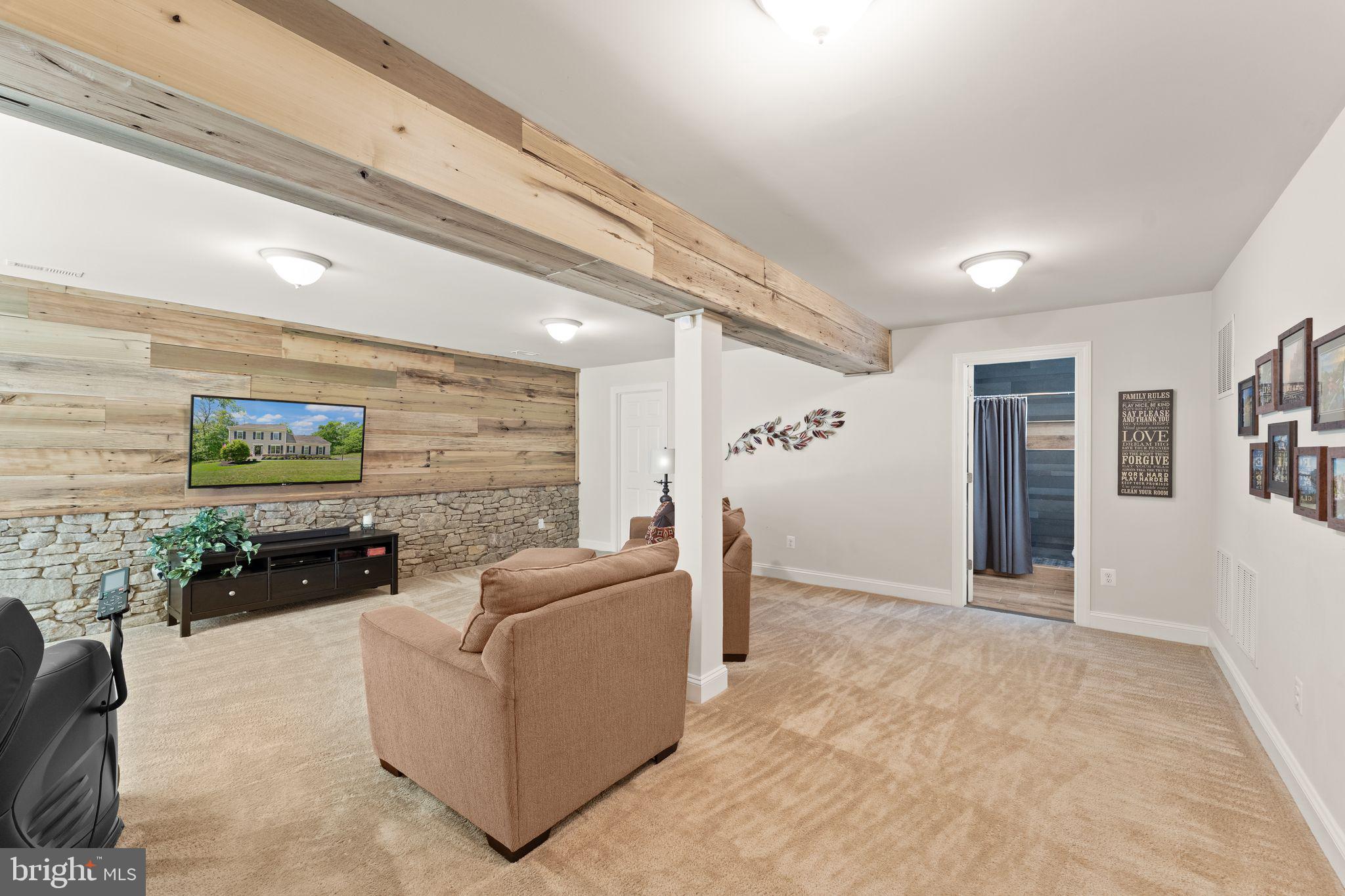 OAK KNOLL FARMS - Residential