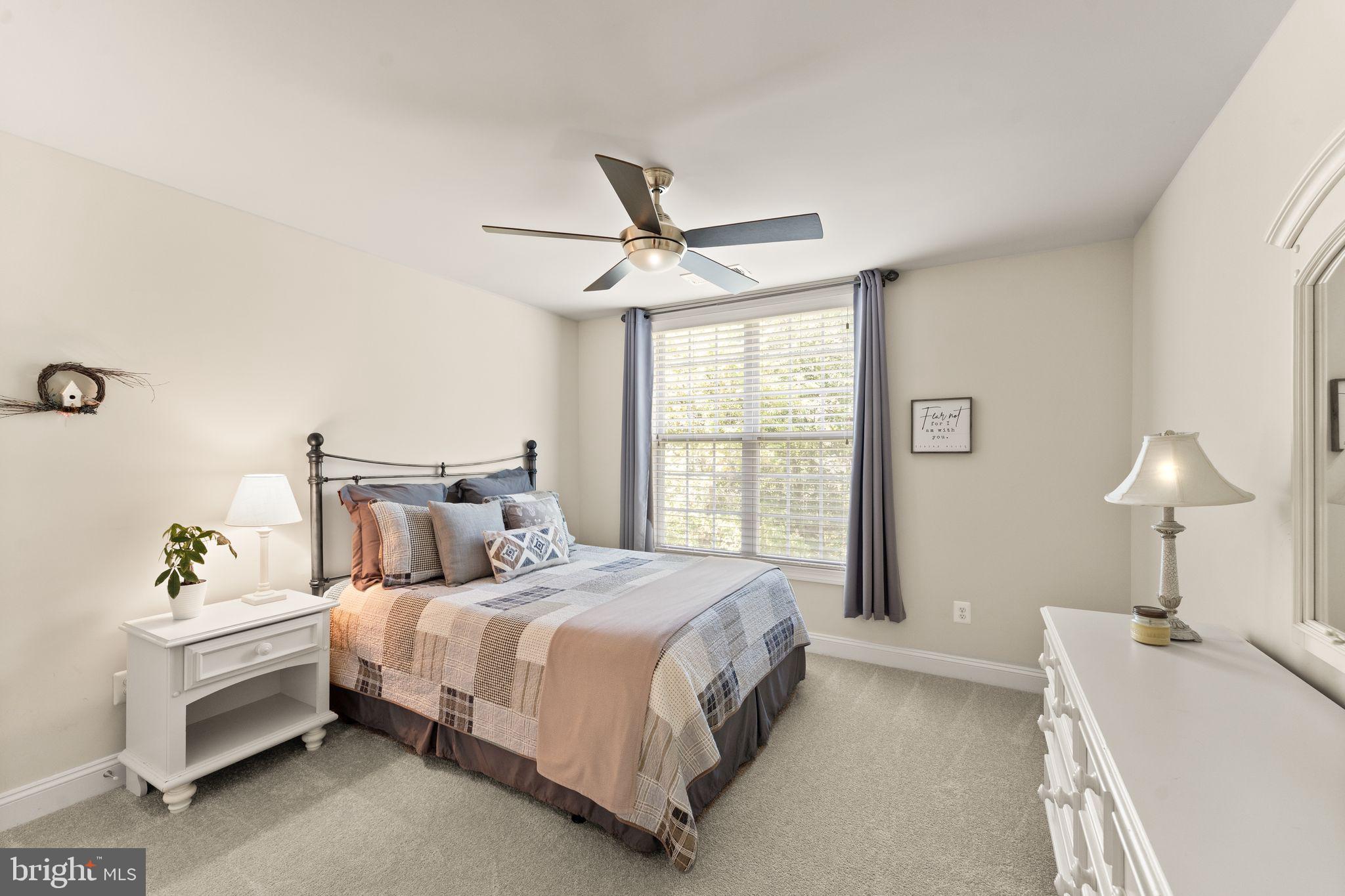 OAK KNOLL FARMS - Residential