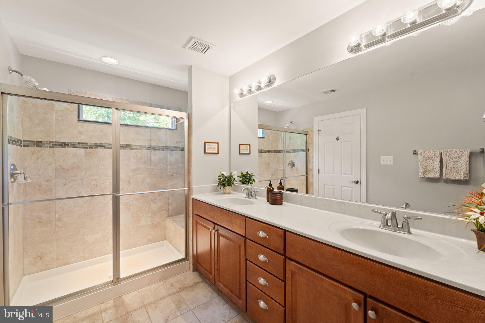 OAK KNOLL FARMS - Residential