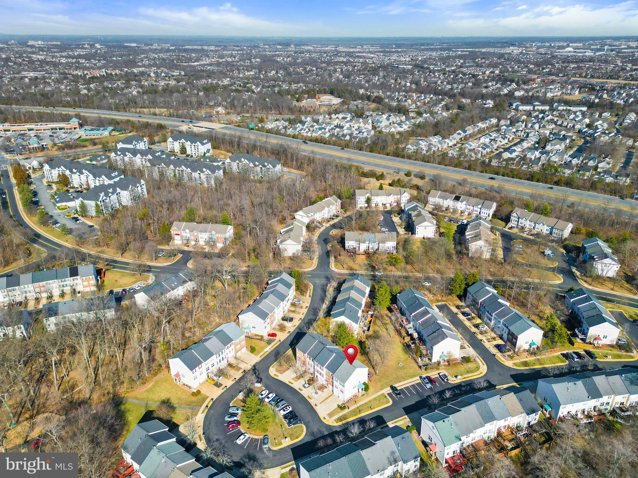 SIGNATURE AT BROADLANDS - Residential