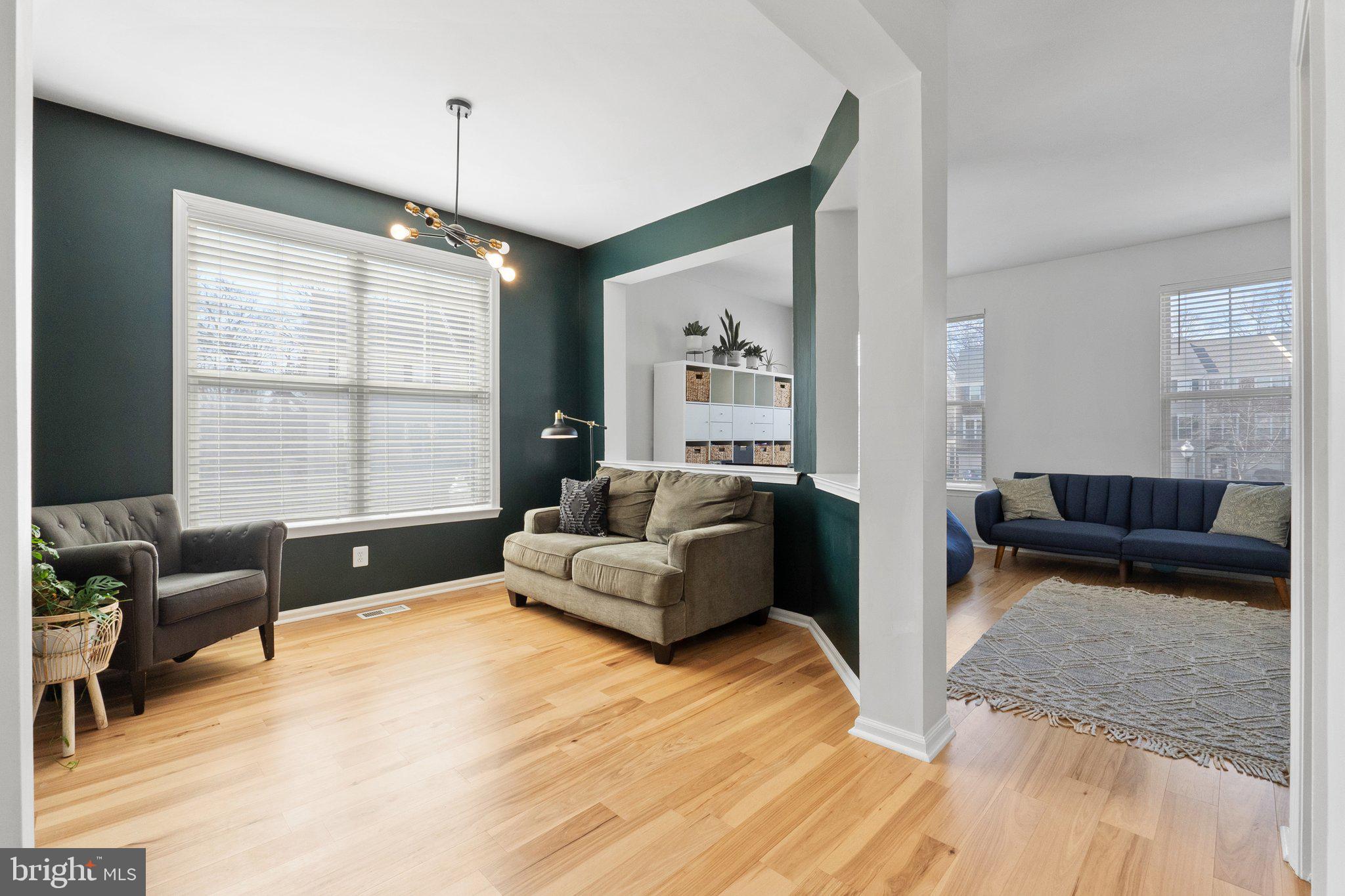 SIGNATURE AT BROADLANDS - Residential