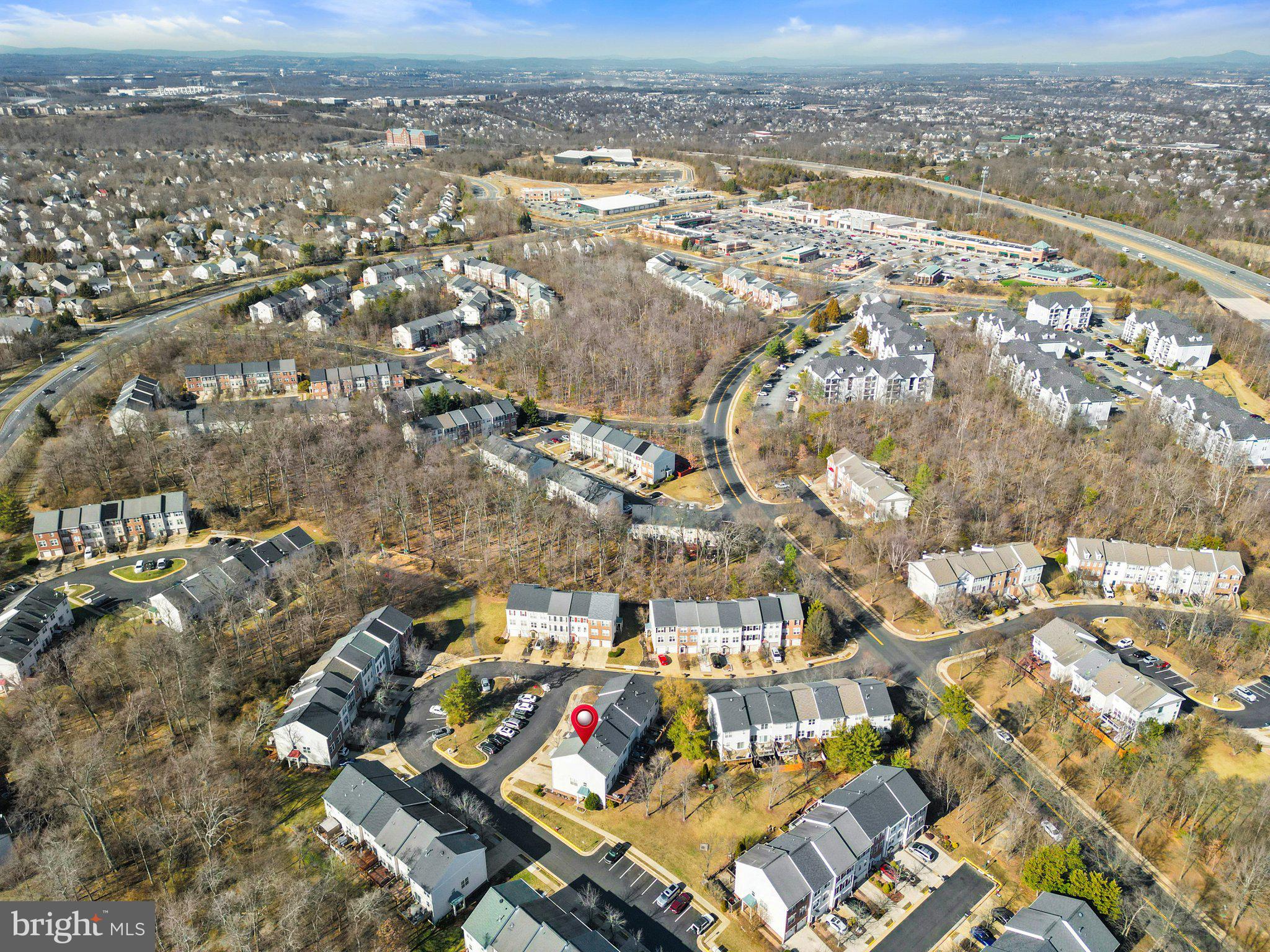 SIGNATURE AT BROADLANDS - Residential