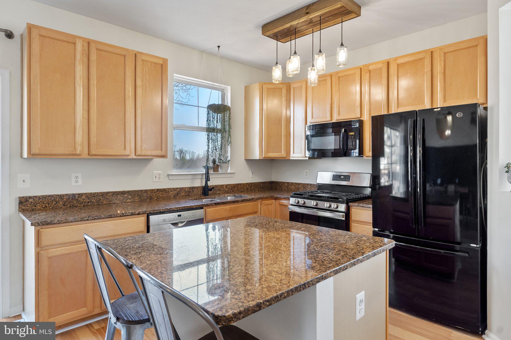 SIGNATURE AT BROADLANDS - Residential