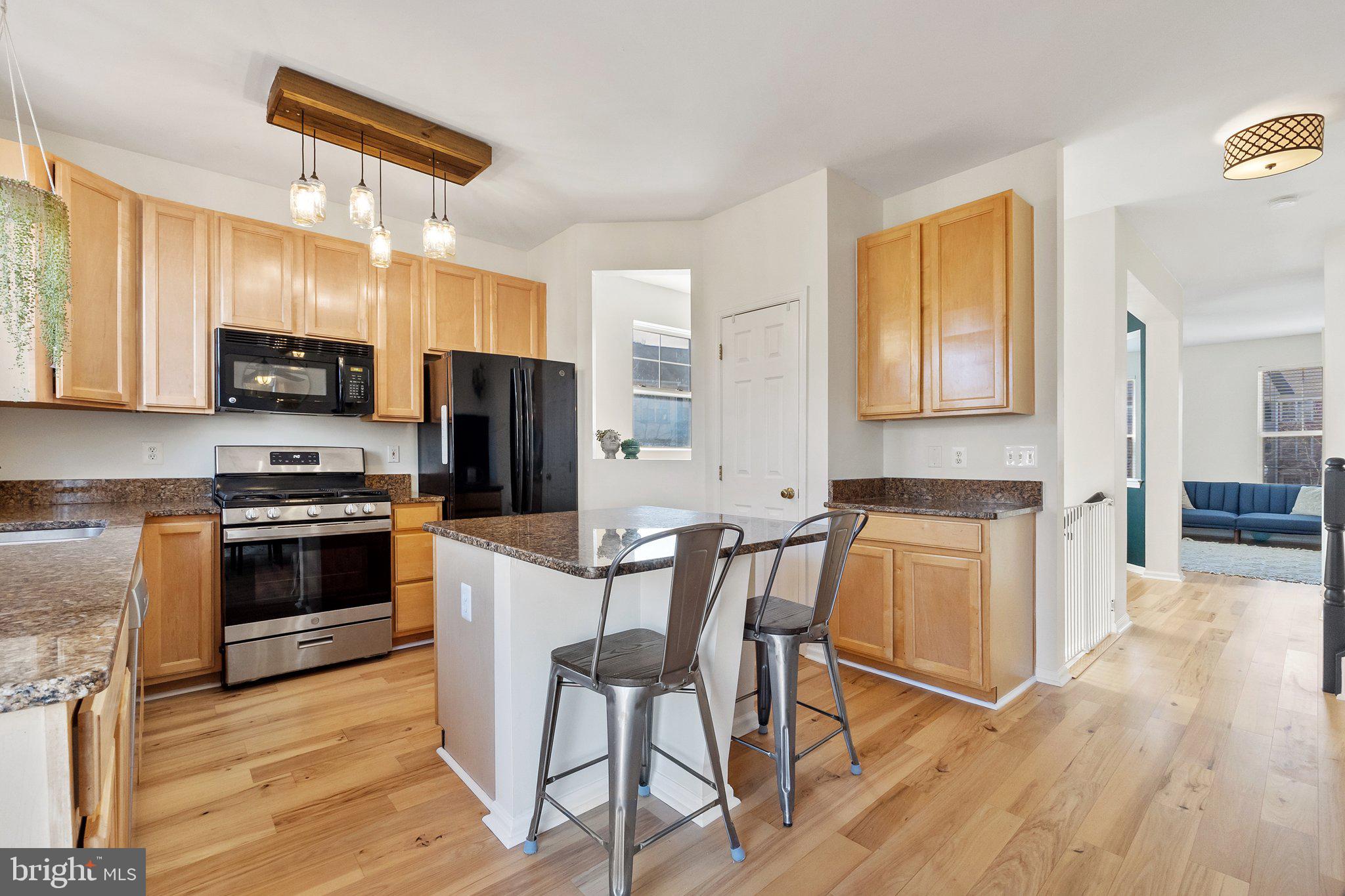 SIGNATURE AT BROADLANDS - Residential