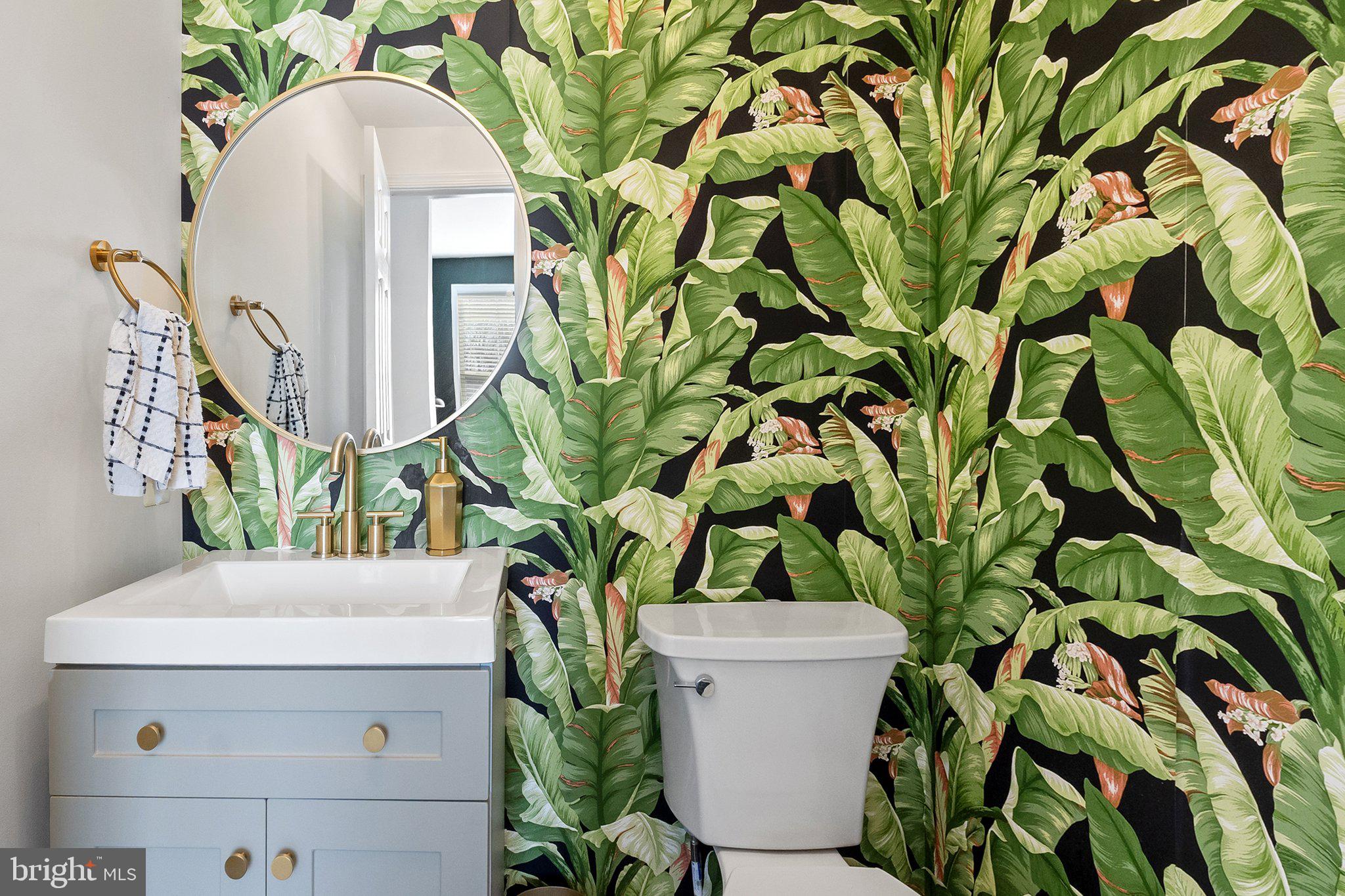 SIGNATURE AT BROADLANDS - Residential