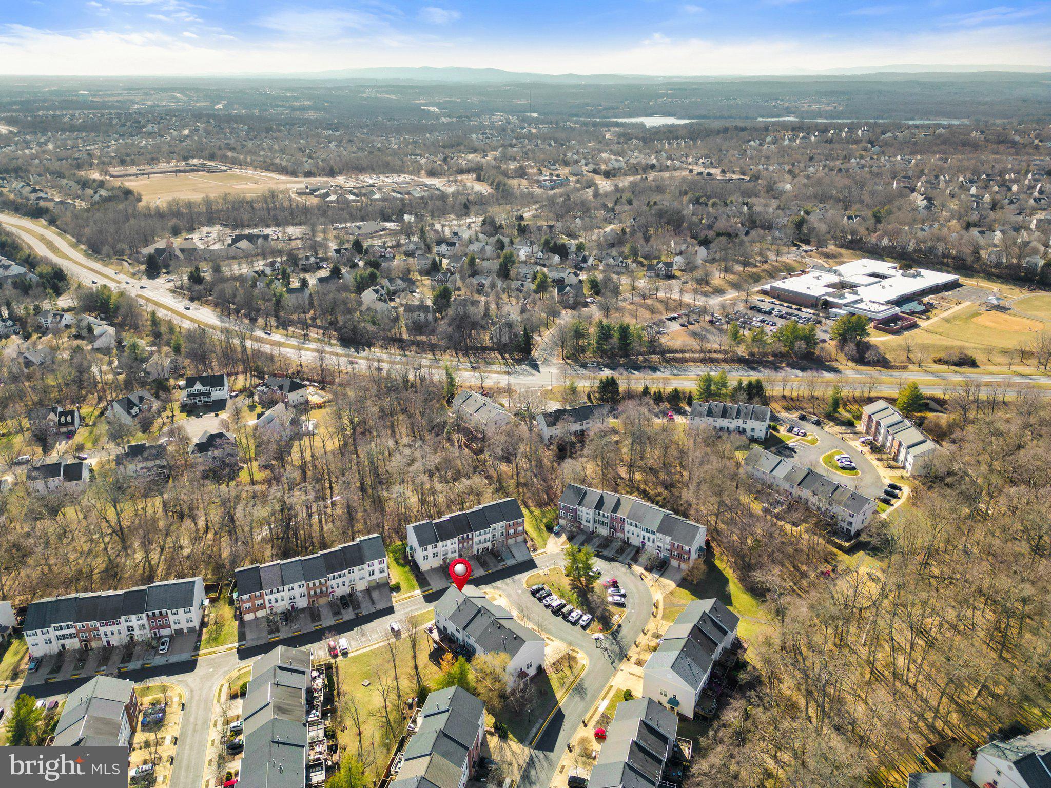 SIGNATURE AT BROADLANDS - Residential