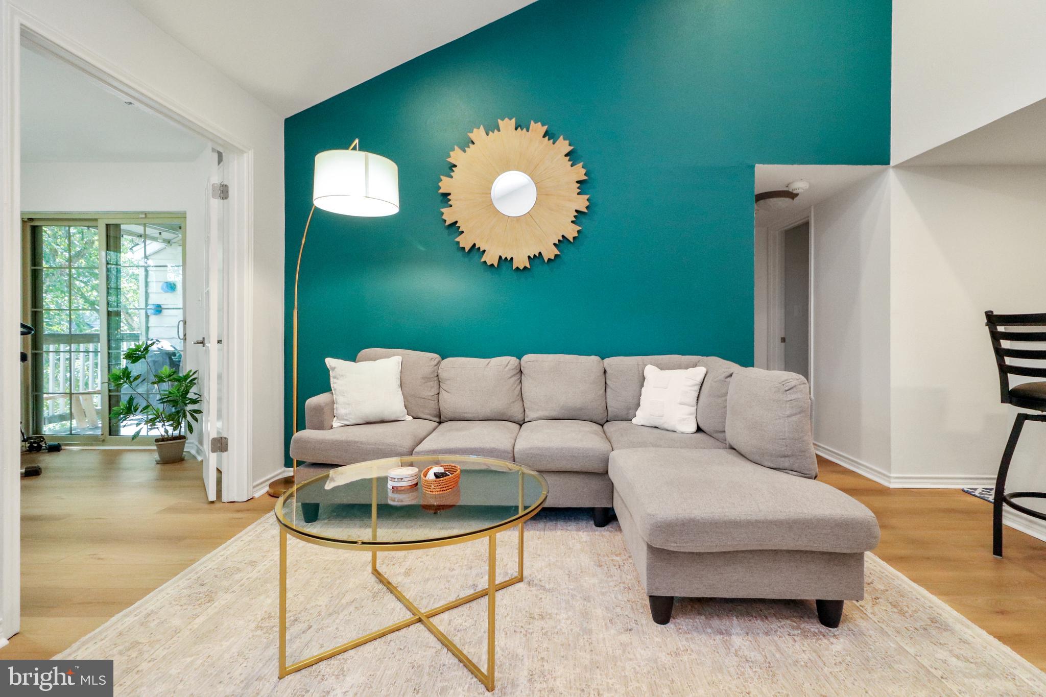 PENDERBROOK SQUARE CONDOMINIUMS - Residential Lease