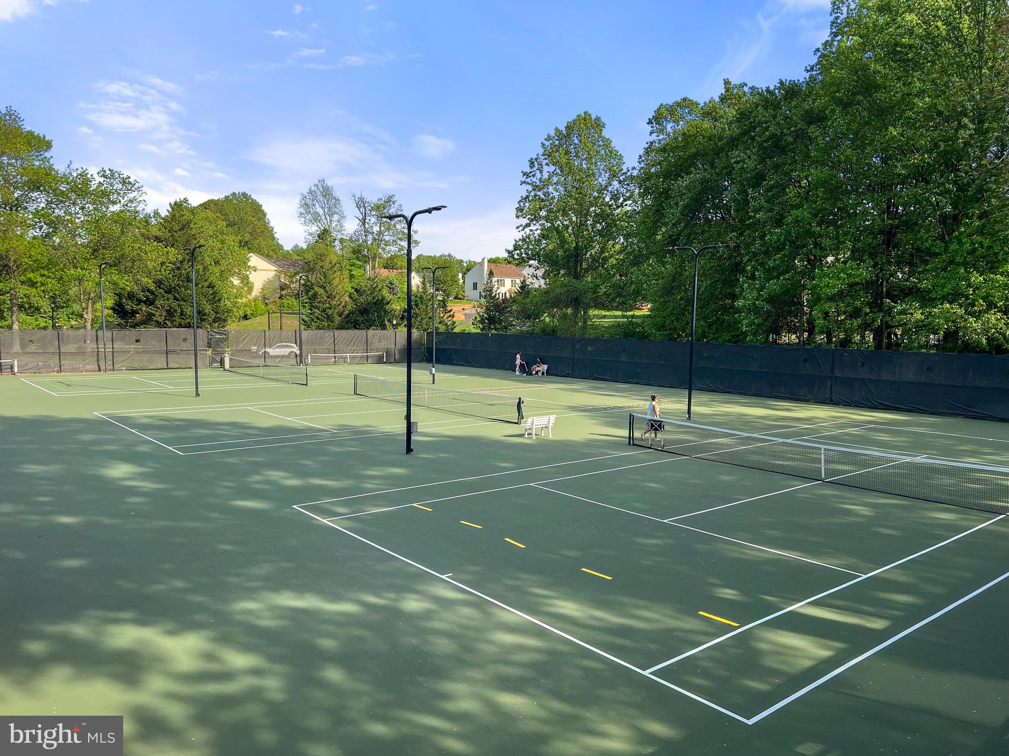 PENDERBROOK SQUARE CONDOMINIUMS - Residential Lease