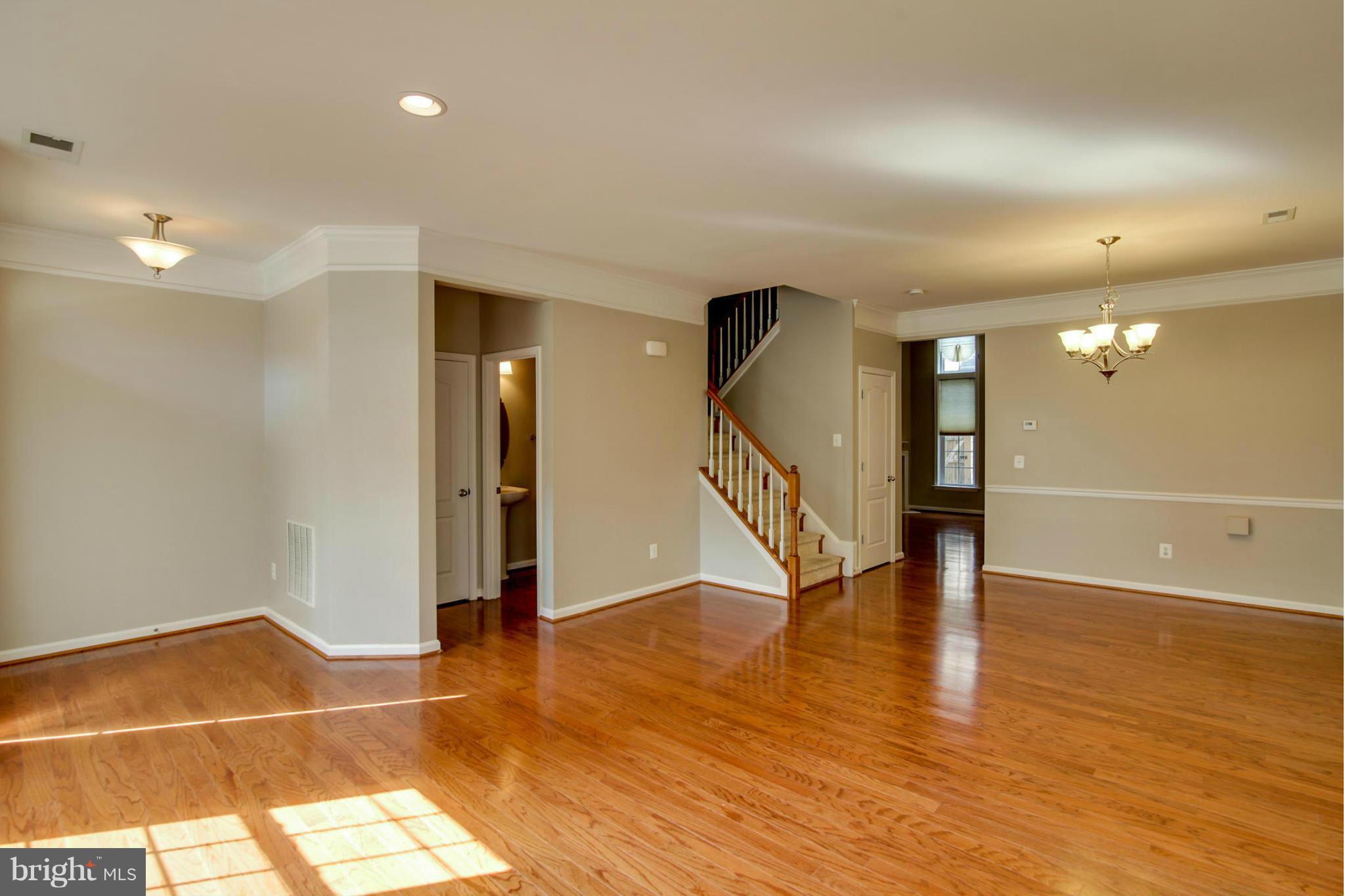 LANSDOWNE TOWN CENTER - Residential Lease