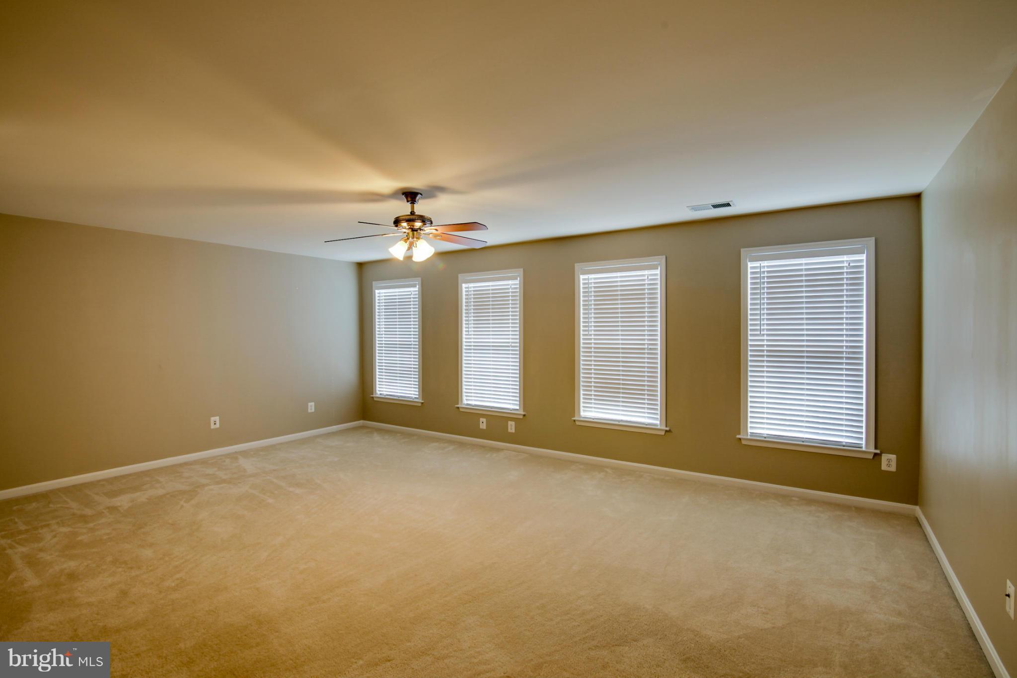 LANSDOWNE TOWN CENTER - Residential Lease