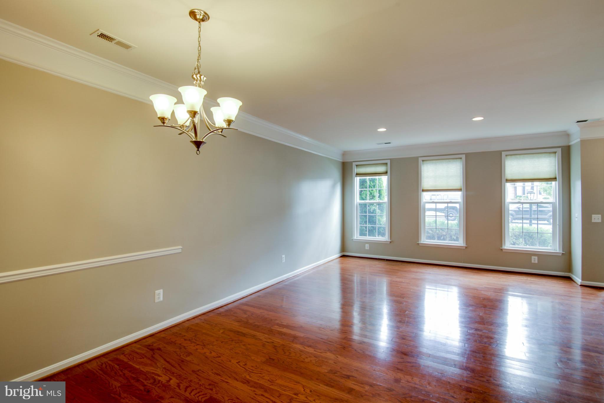 LANSDOWNE TOWN CENTER - Residential Lease