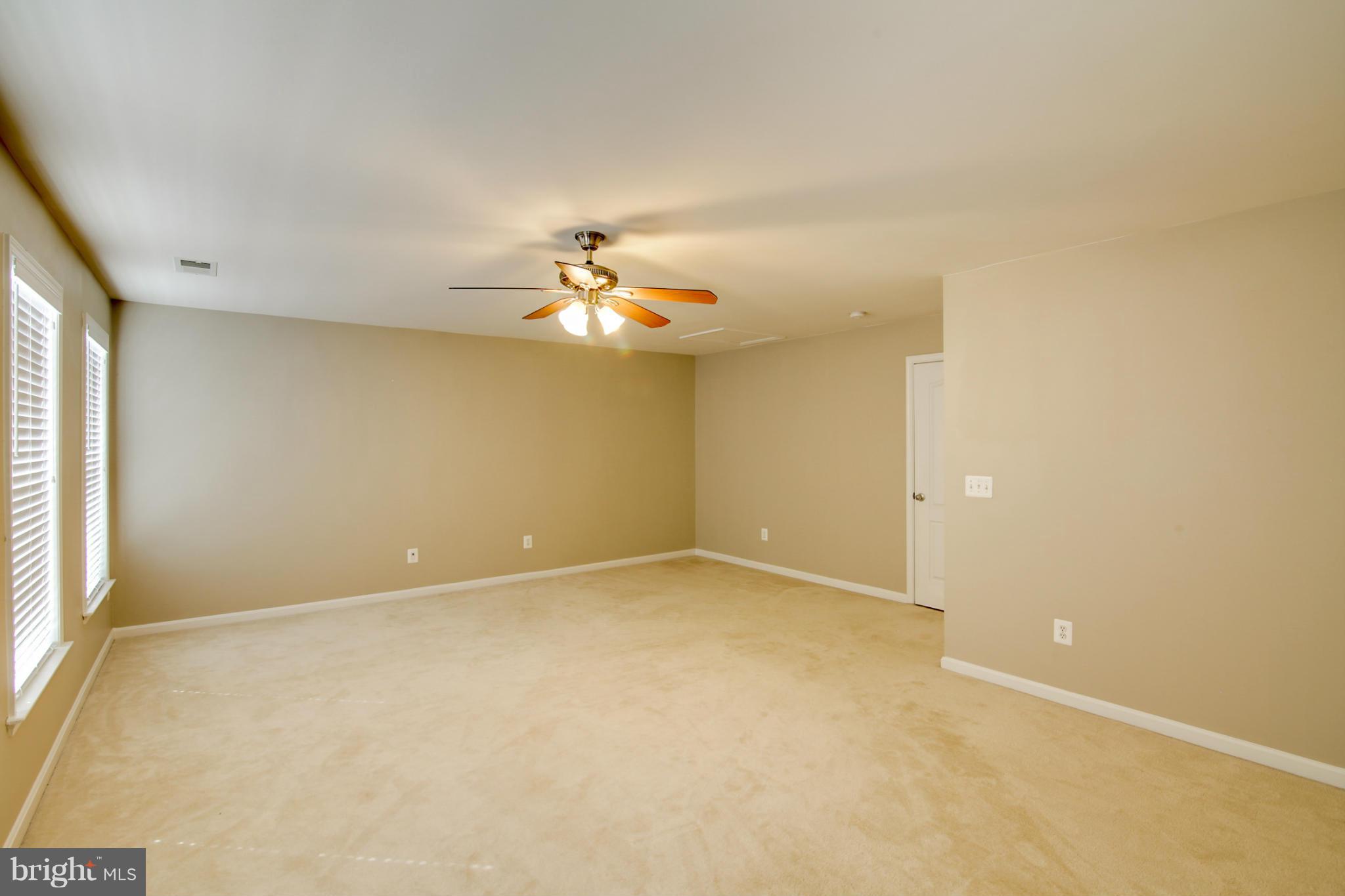 LANSDOWNE TOWN CENTER - Residential Lease