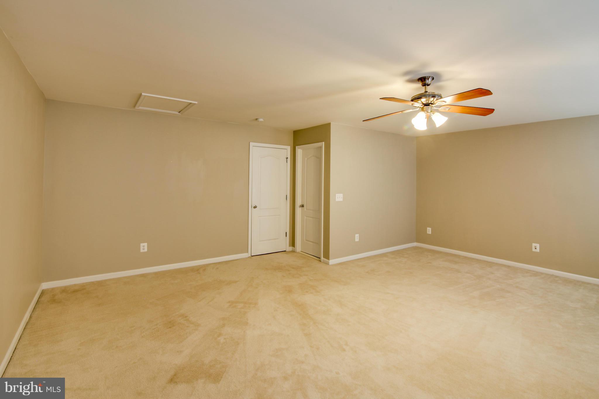 LANSDOWNE TOWN CENTER - Residential Lease