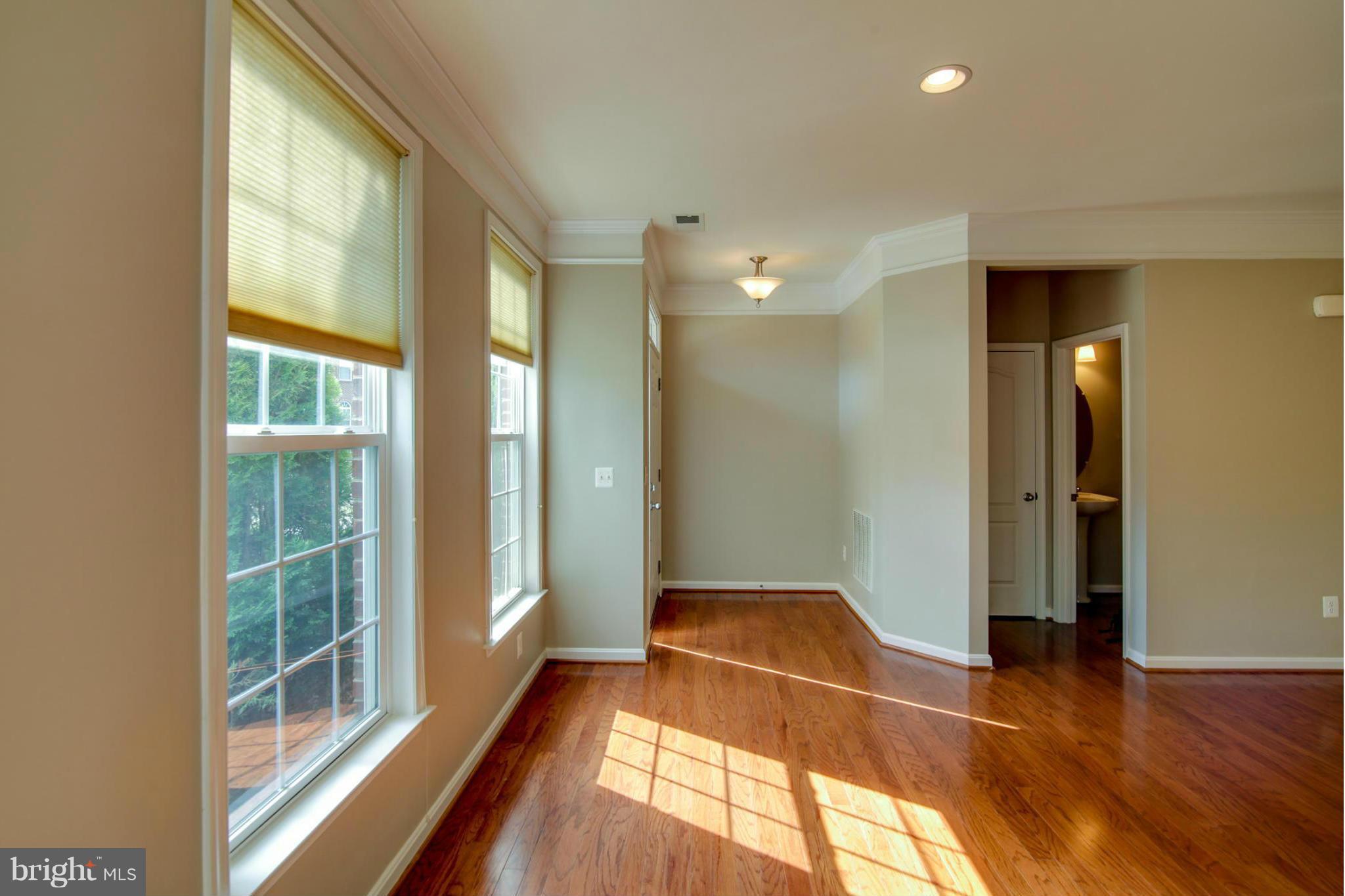 LANSDOWNE TOWN CENTER - Residential Lease