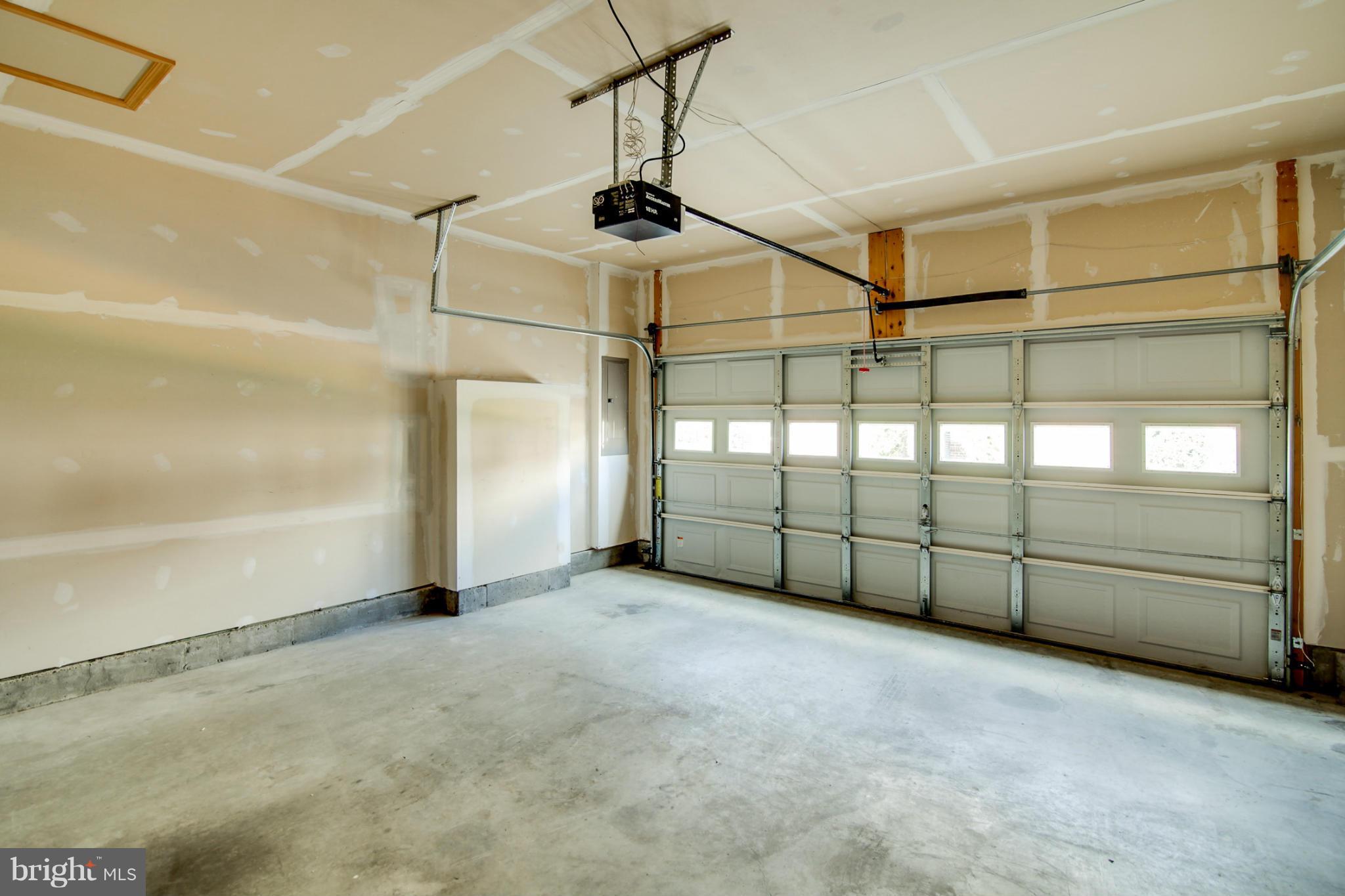 LANSDOWNE TOWN CENTER - Residential Lease