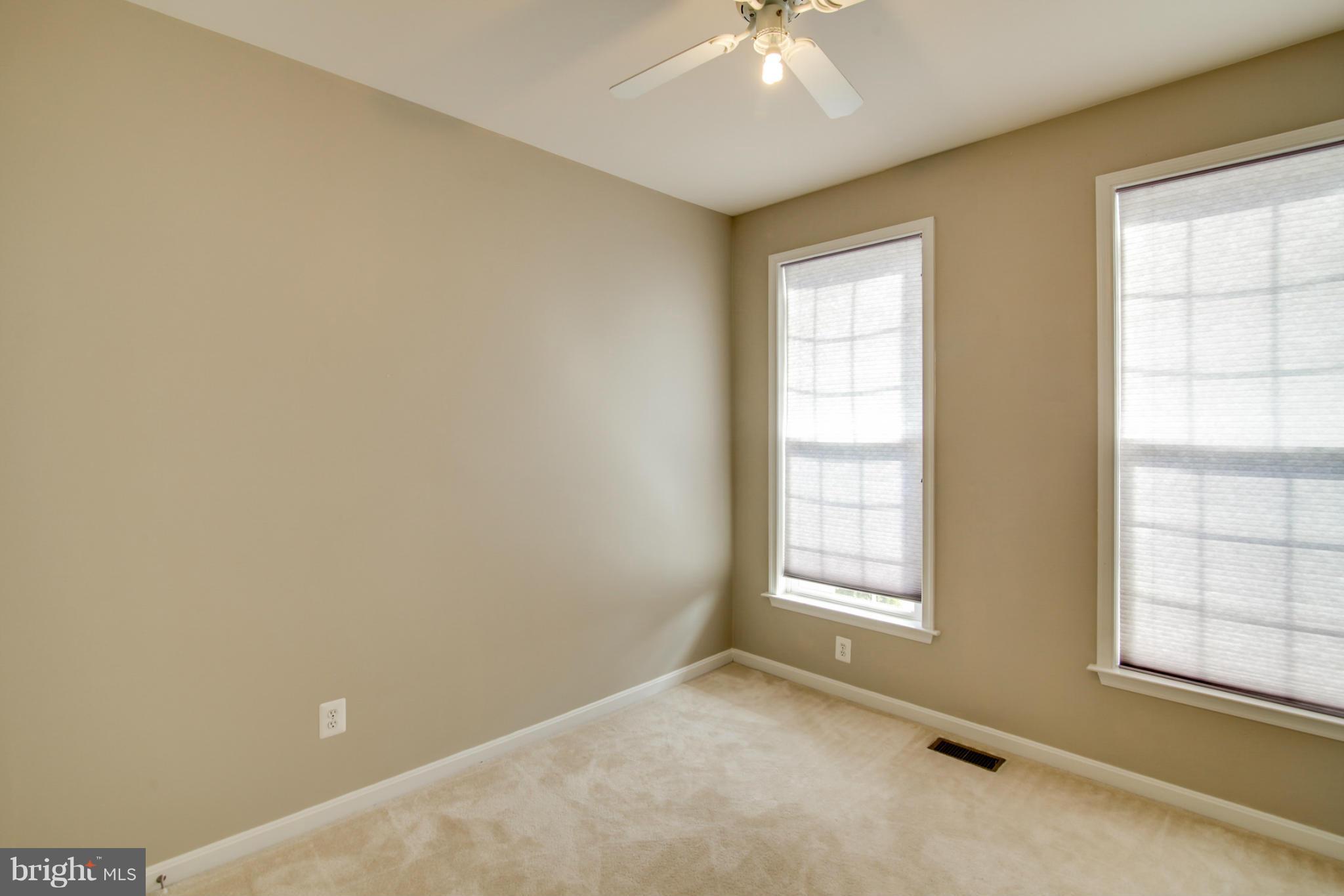 LANSDOWNE TOWN CENTER - Residential Lease