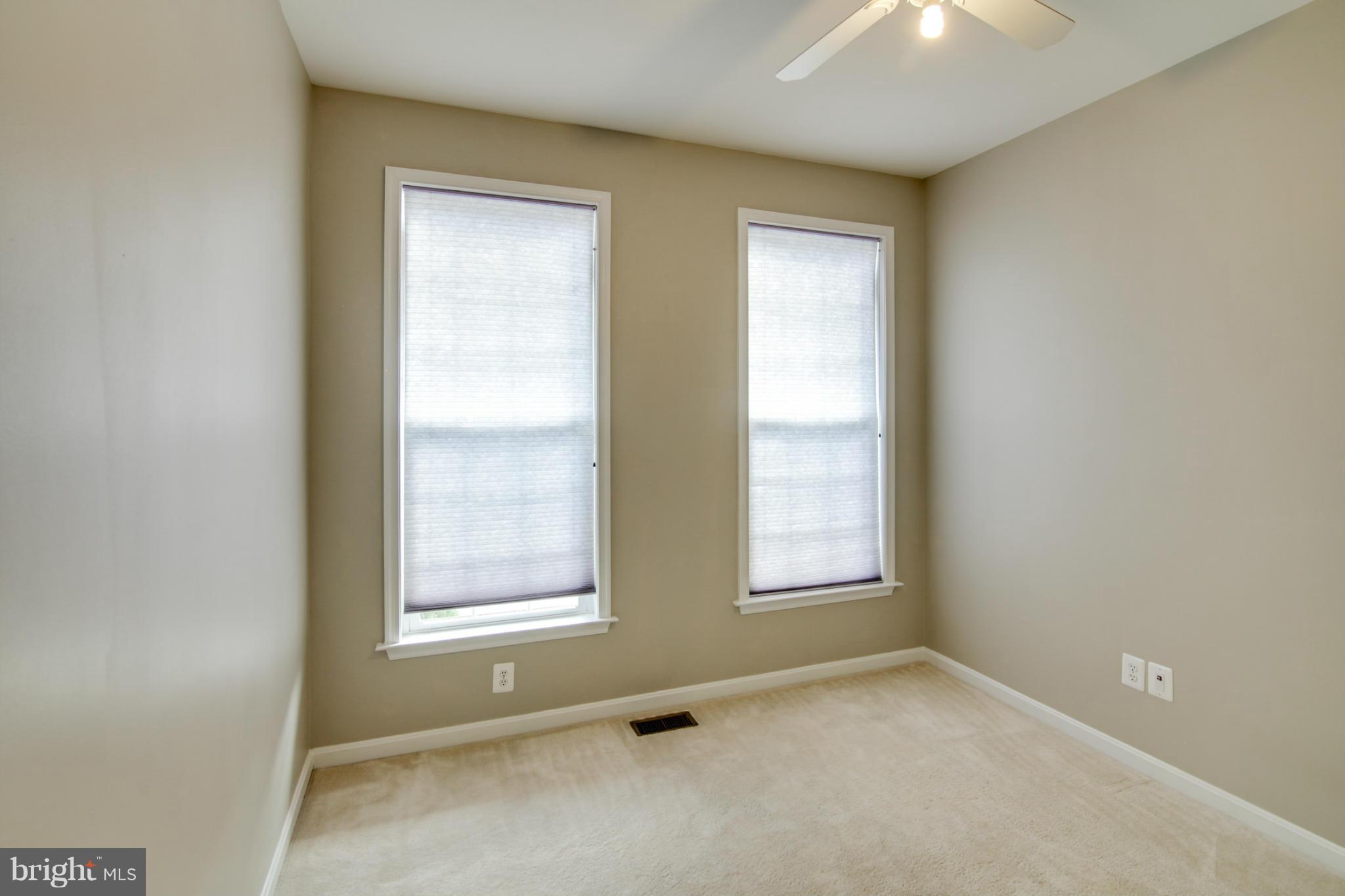 LANSDOWNE TOWN CENTER - Residential Lease