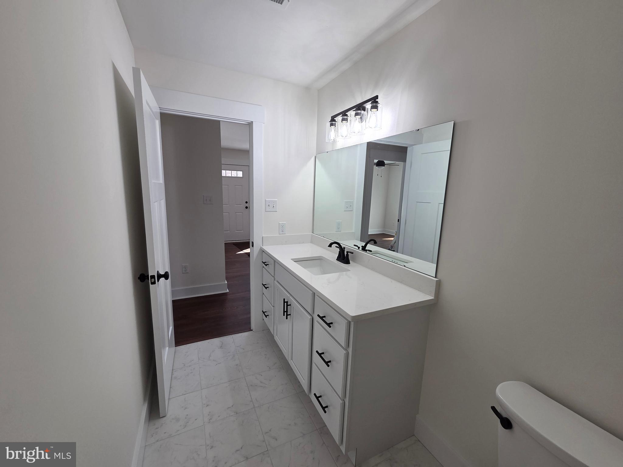 BUSBEES POINT COVE - Residential