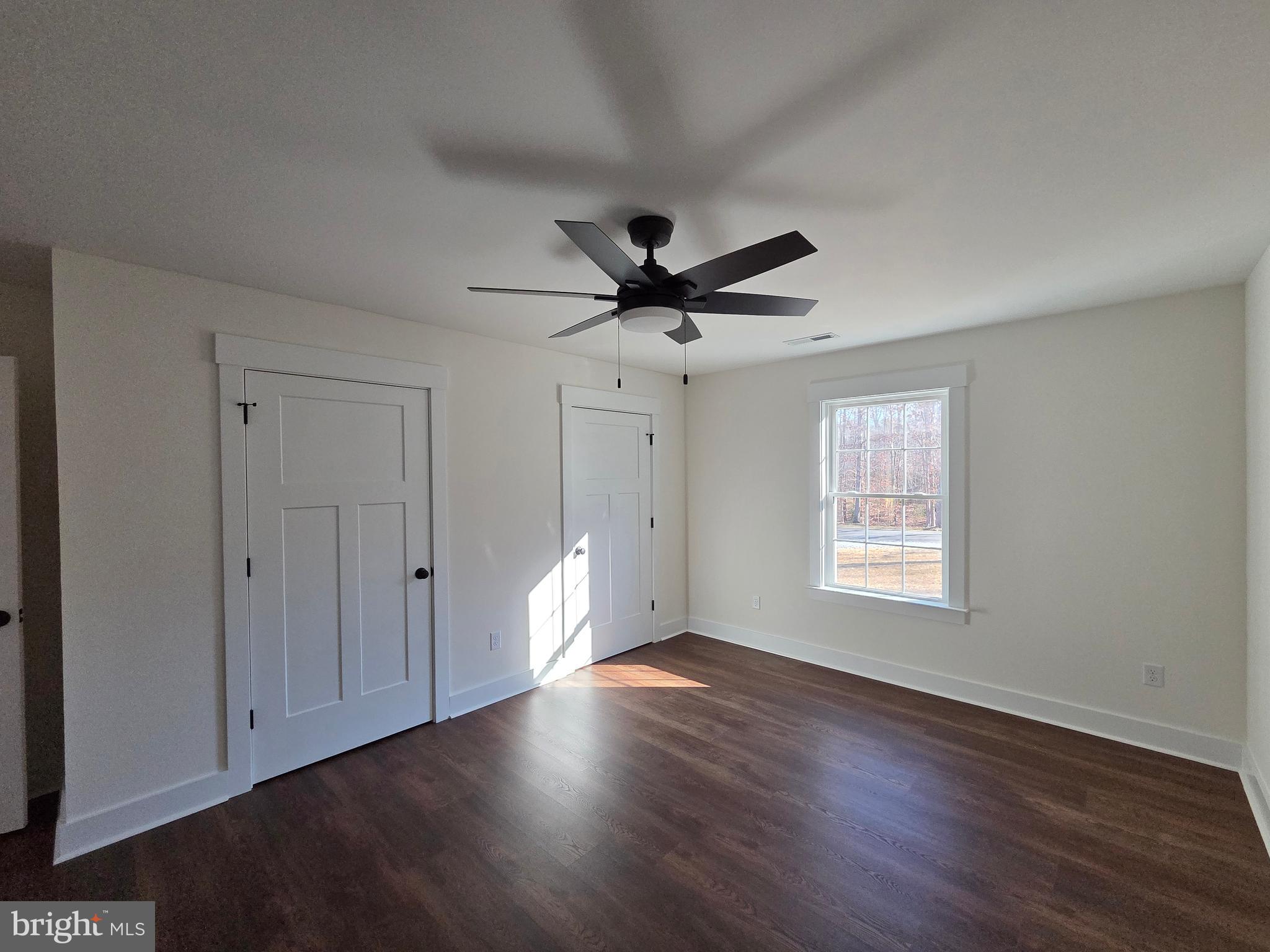 BUSBEES POINT COVE - Residential