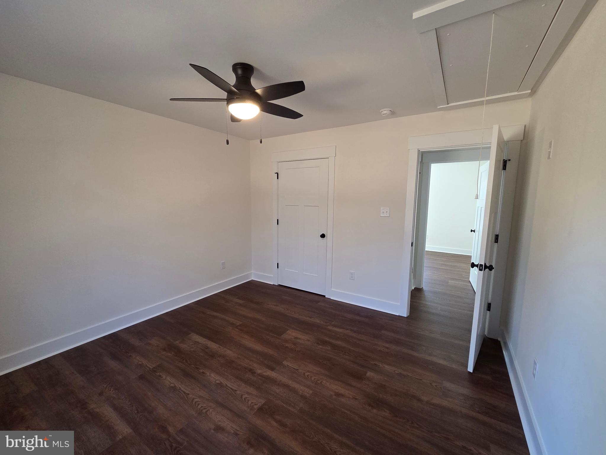 BUSBEES POINT COVE - Residential