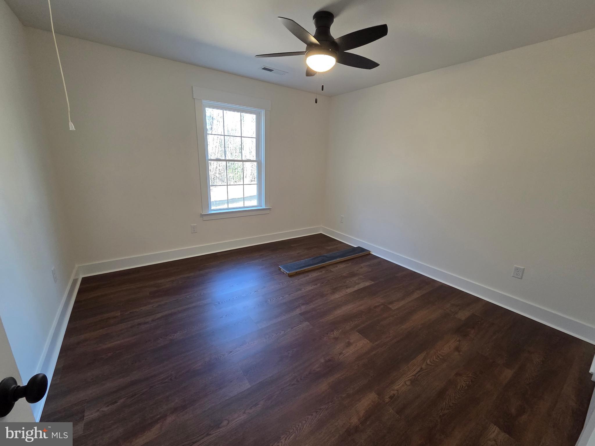 BUSBEES POINT COVE - Residential