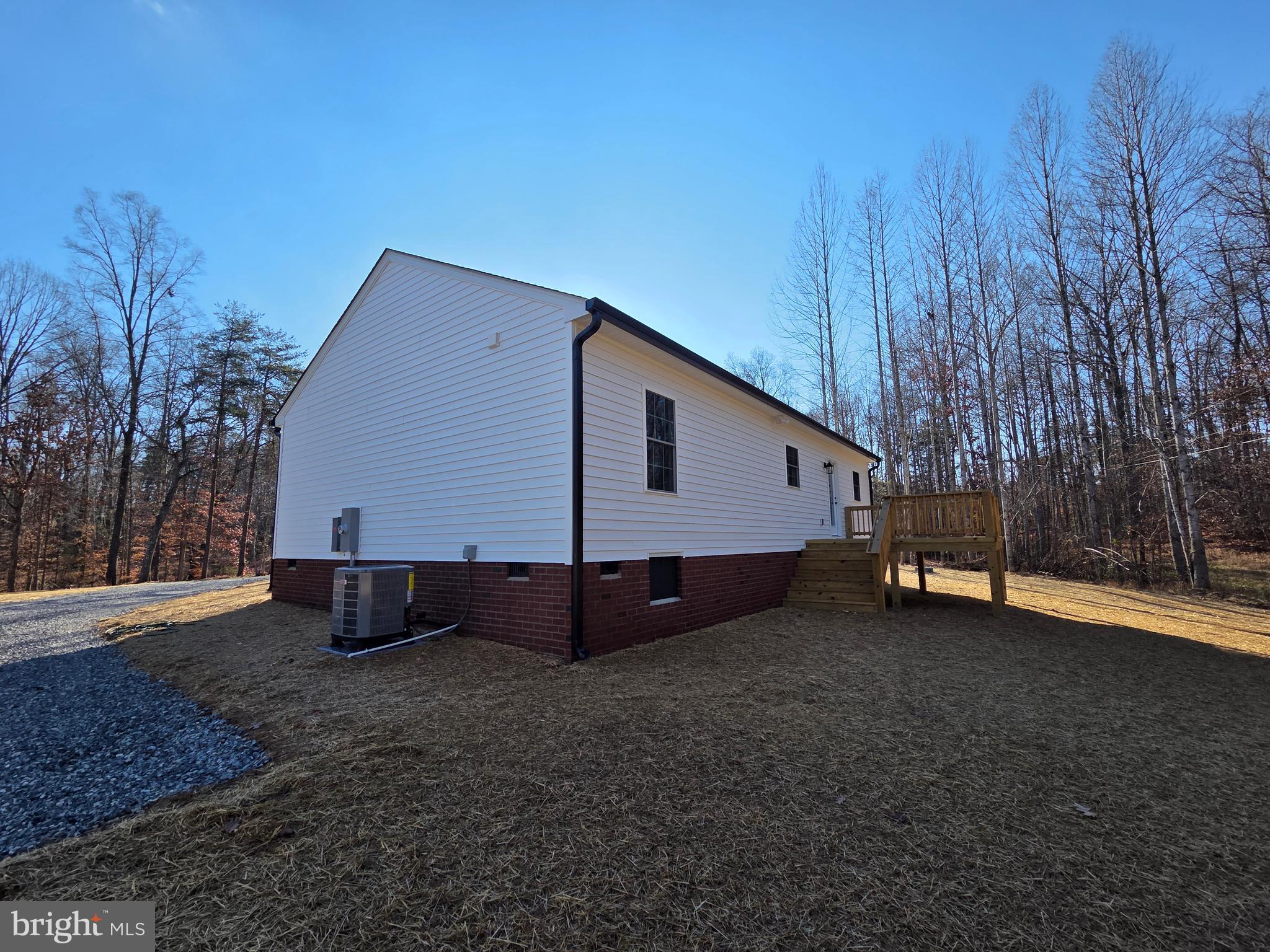 BUSBEES POINT COVE - Residential