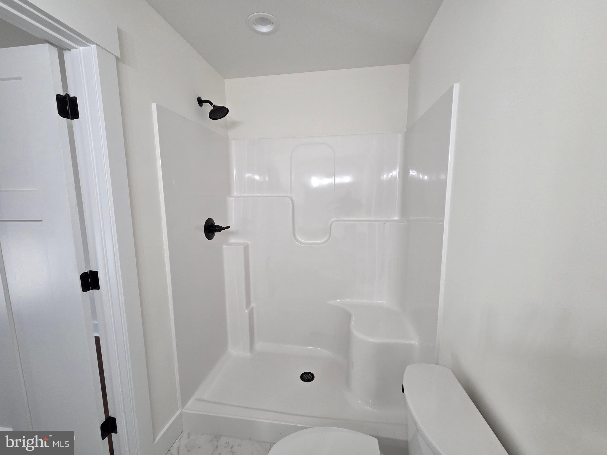 BUSBEES POINT COVE - Residential