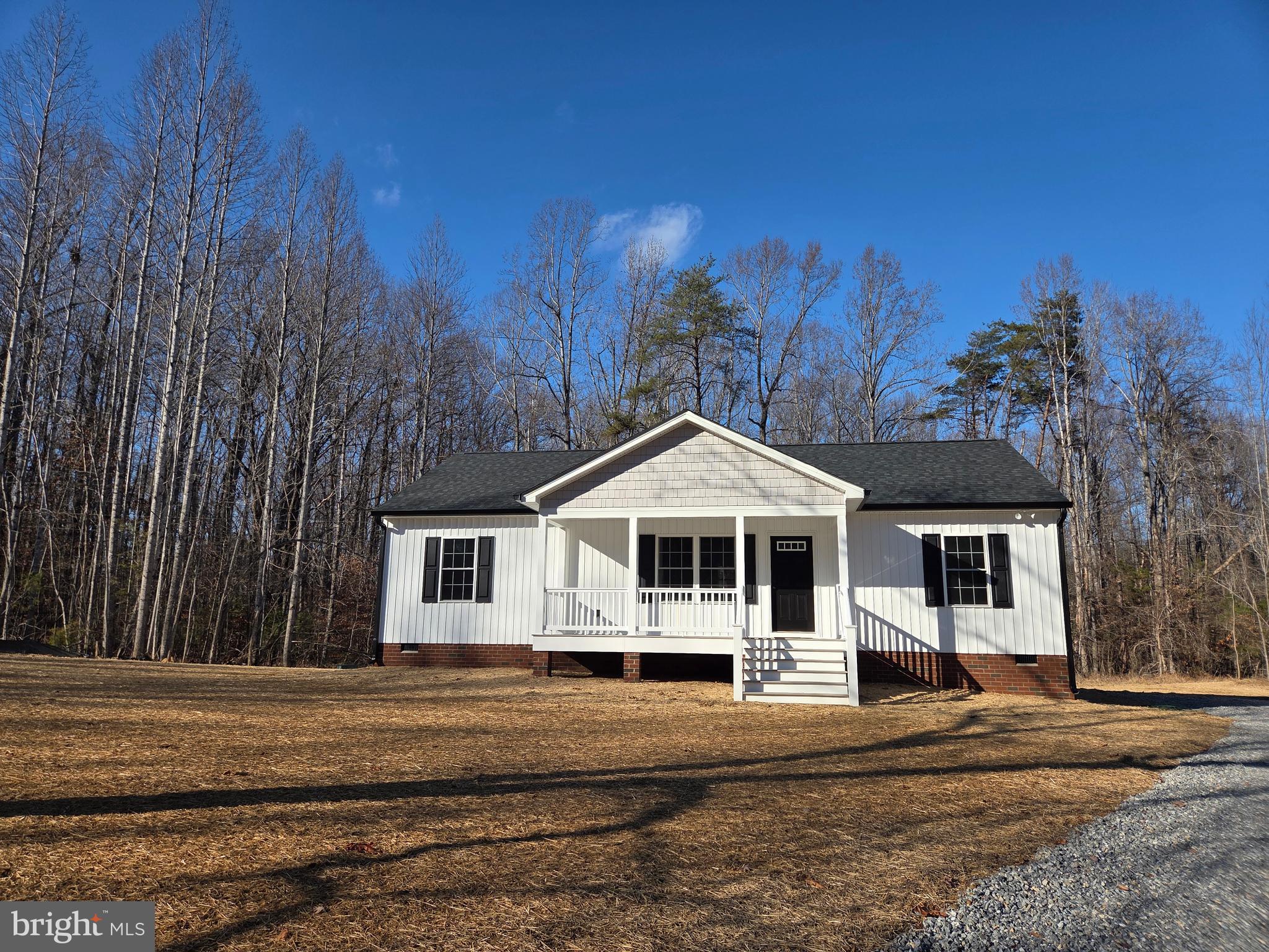 BUSBEES POINT COVE - Residential