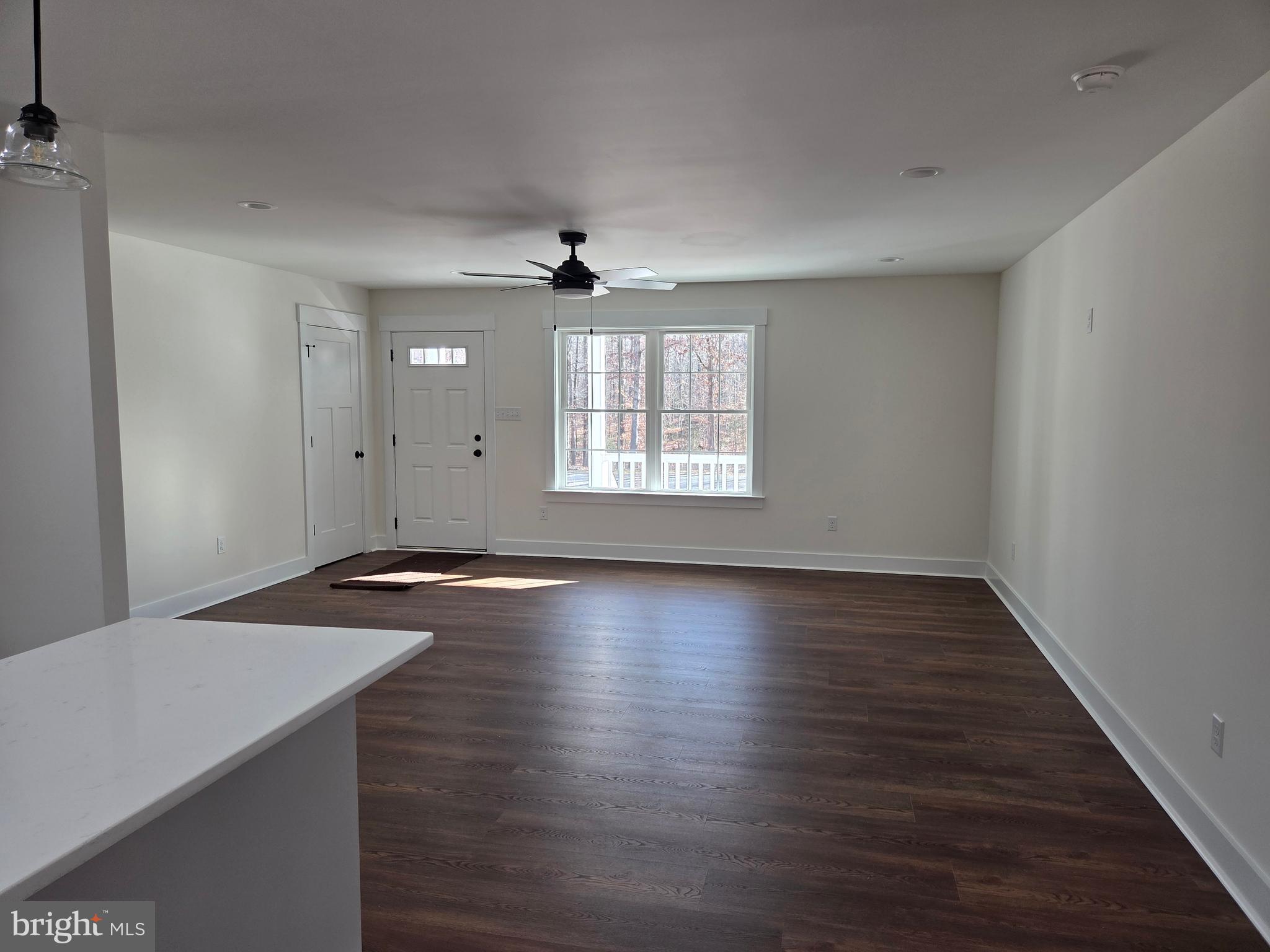 BUSBEES POINT COVE - Residential