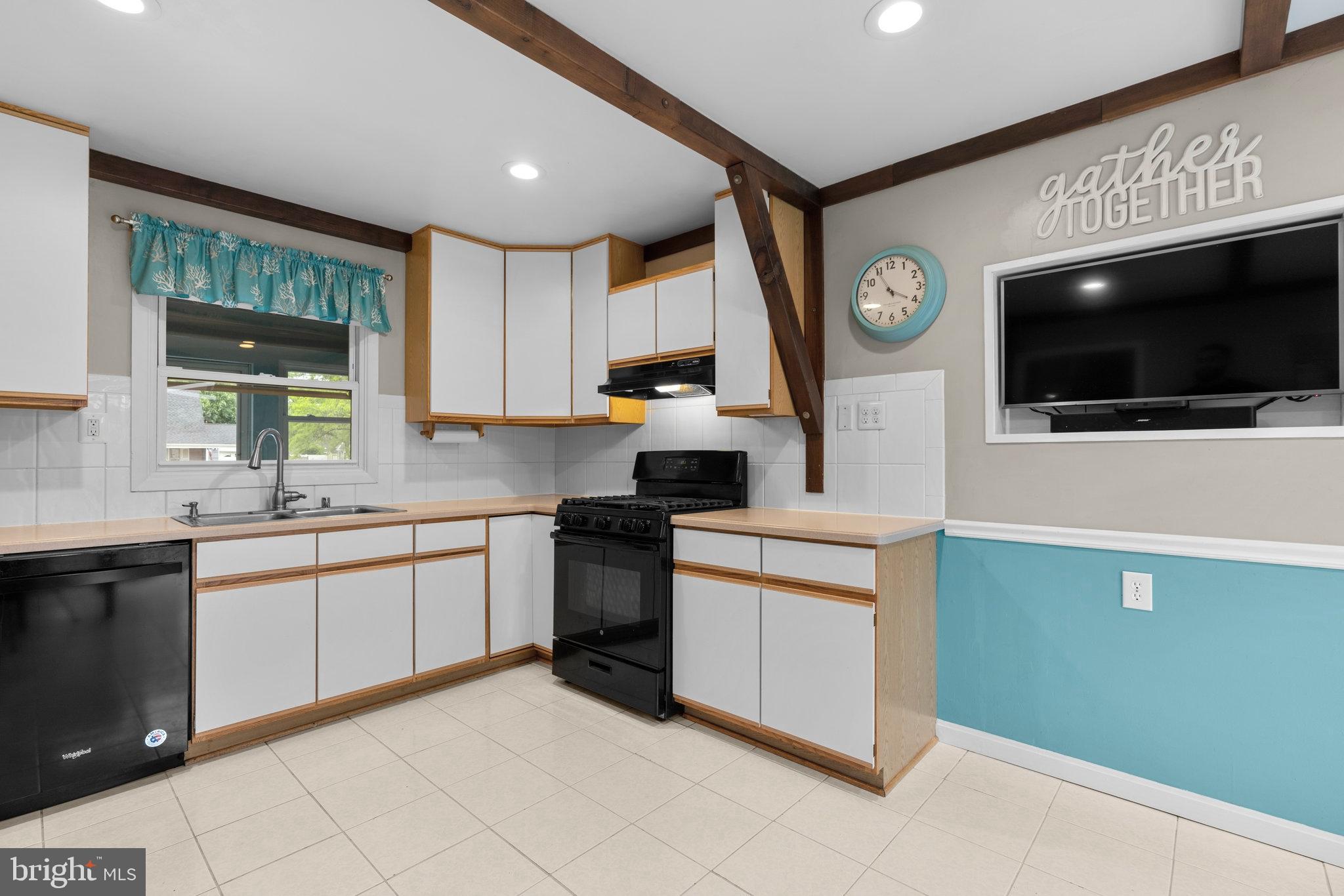 MEADOWBROOK AT BELAIR - Residential