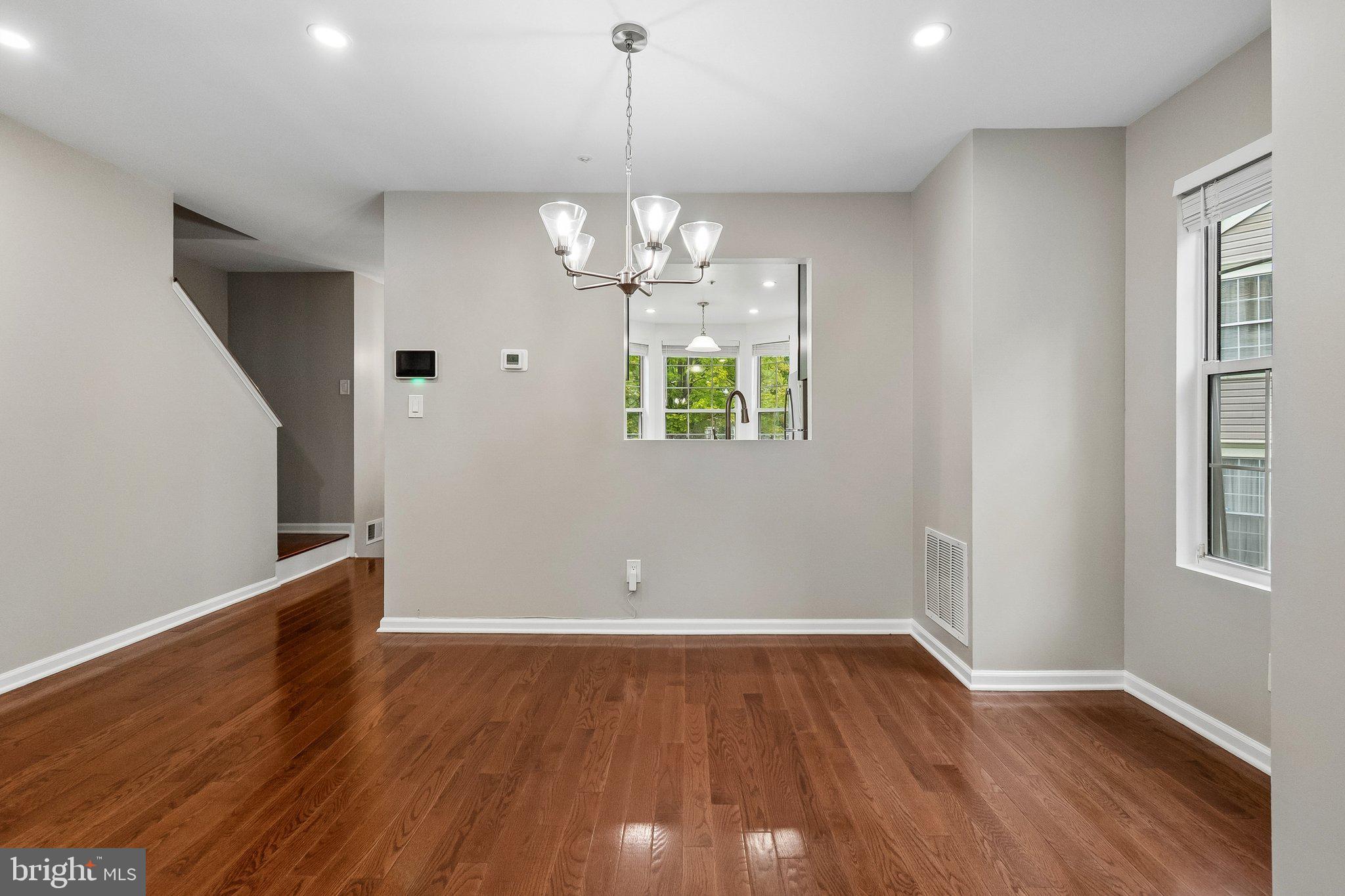 10737 KITCHENER COURT