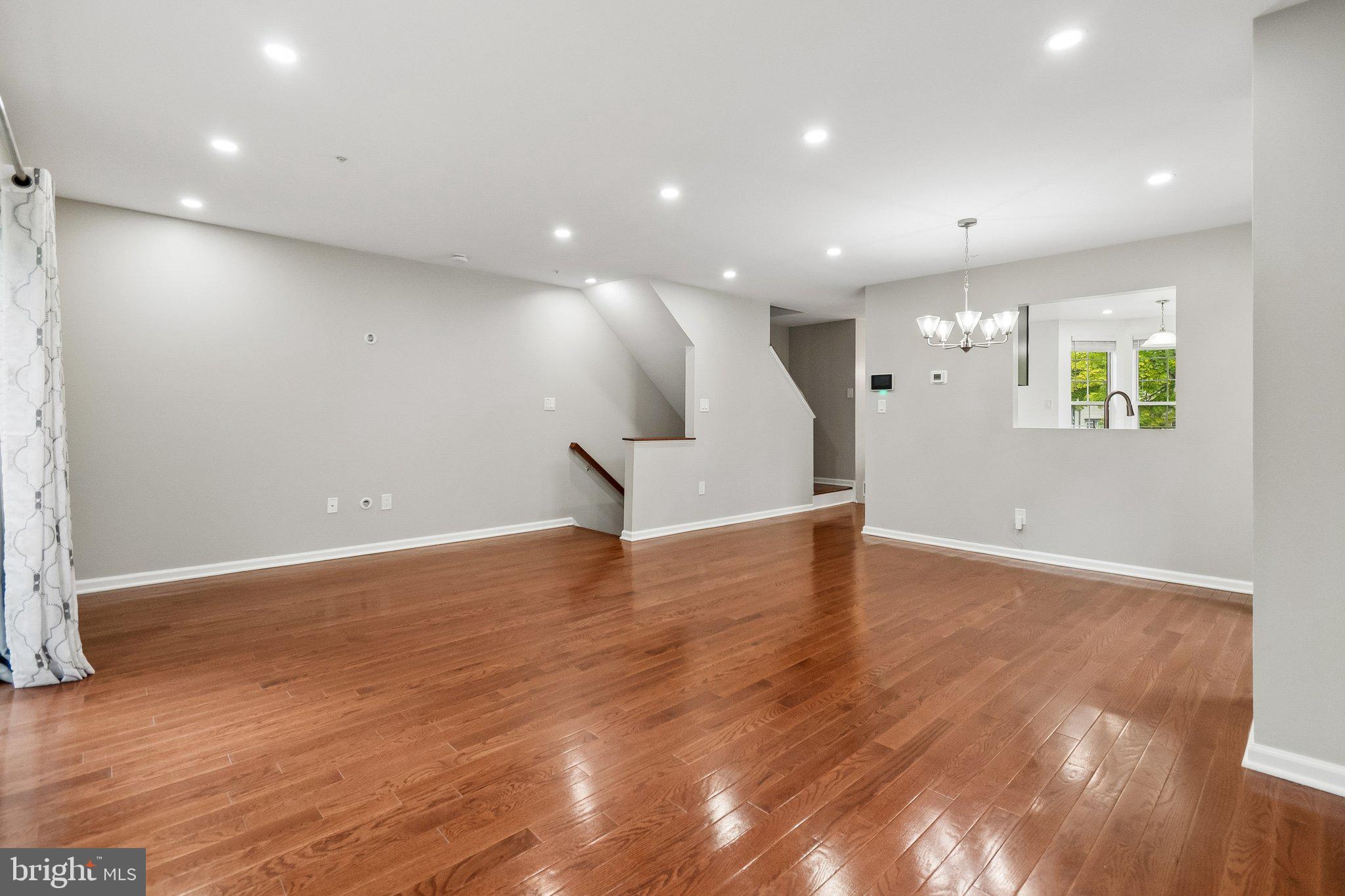 10737 KITCHENER COURT