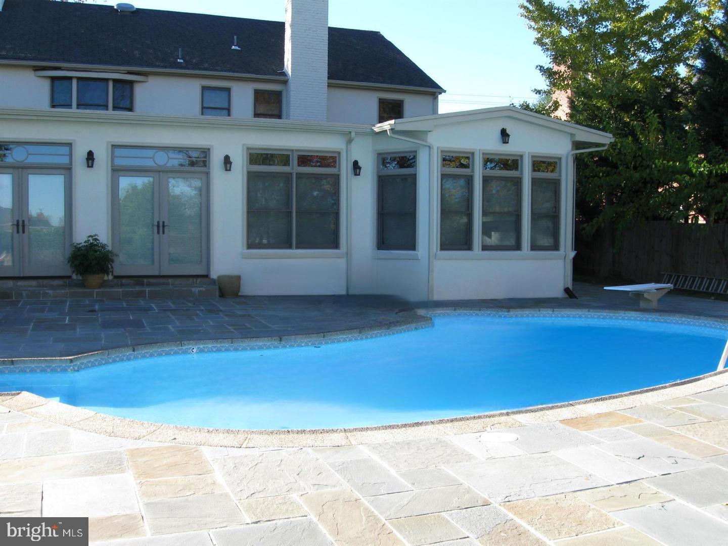 MCAULEY PARK - Residential