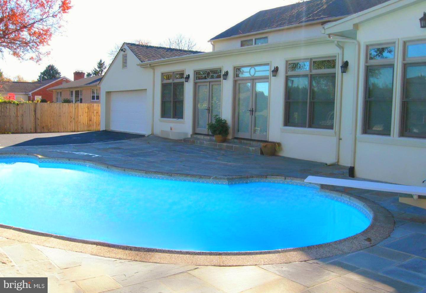 MCAULEY PARK - Residential