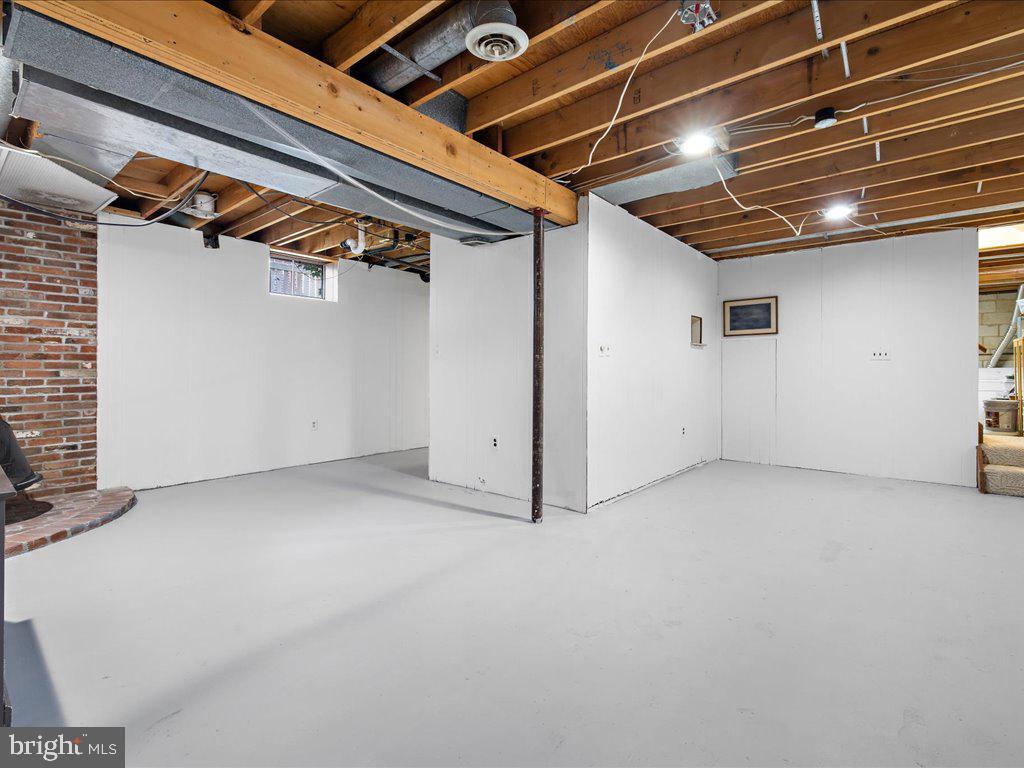 RIVIERA BEACH - Residential