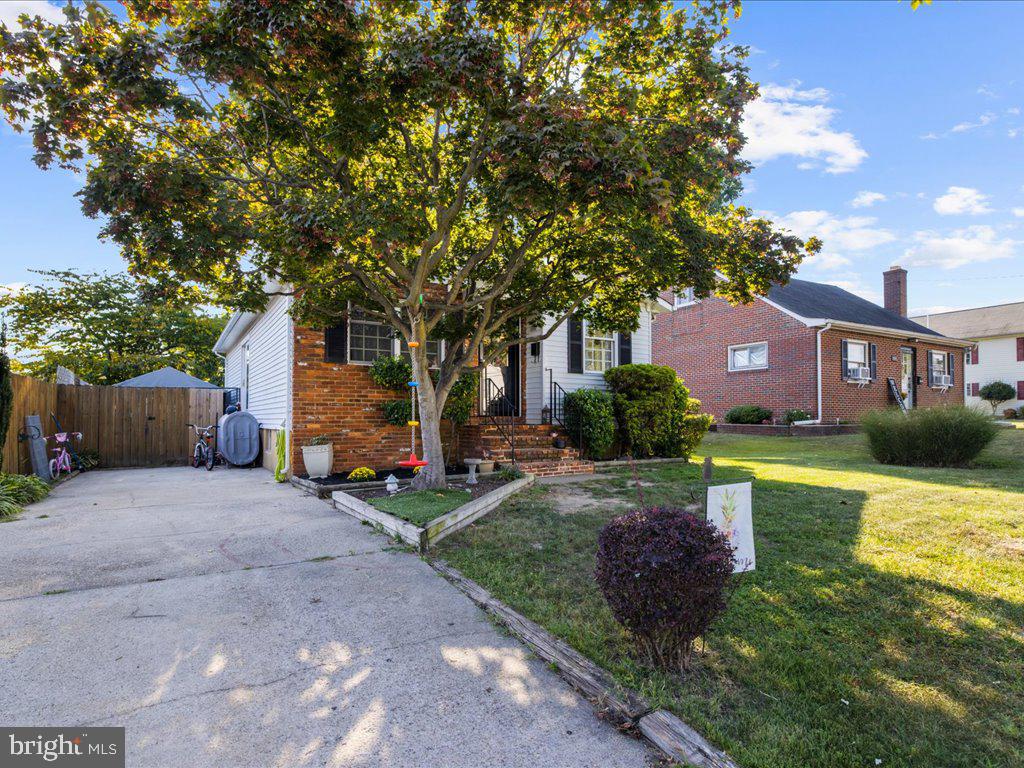 RIVIERA BEACH - Residential