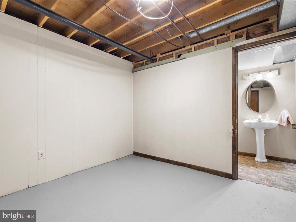 RIVIERA BEACH - Residential