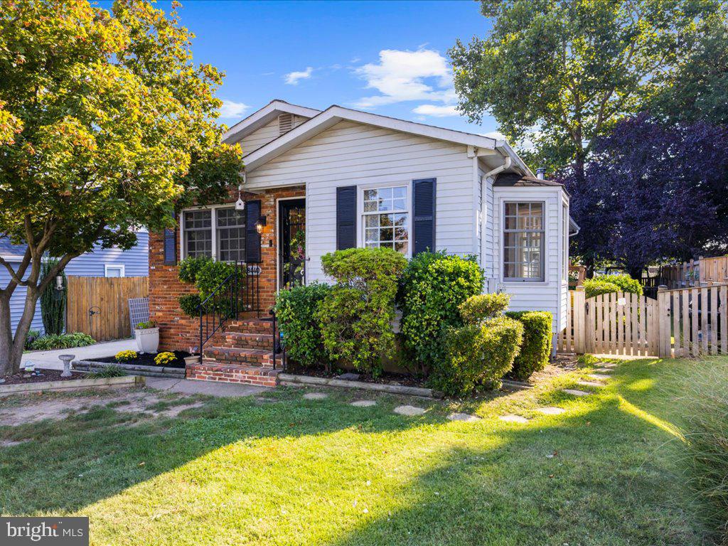 RIVIERA BEACH - Residential