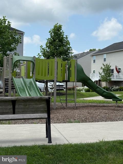 WASHINGTON SQUARE - Residential Lease