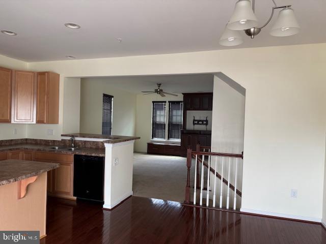 WASHINGTON SQUARE - Residential Lease