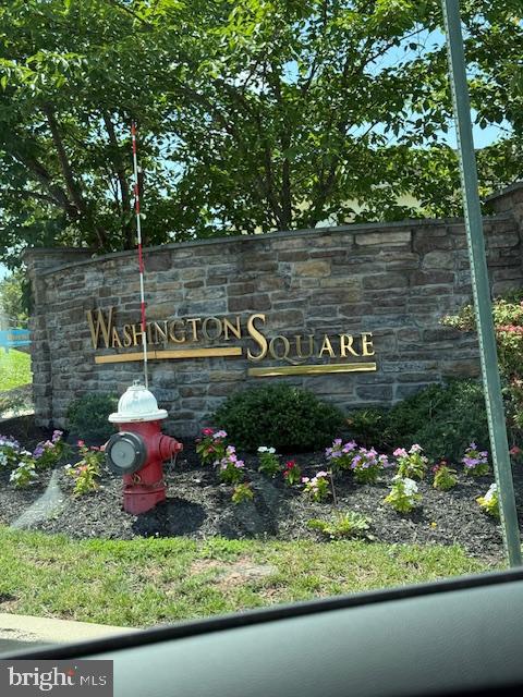 WASHINGTON SQUARE - Residential Lease