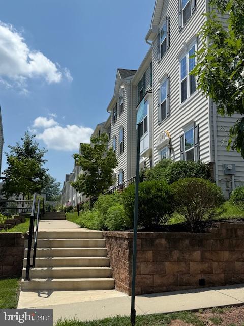 WASHINGTON SQUARE - Residential Lease