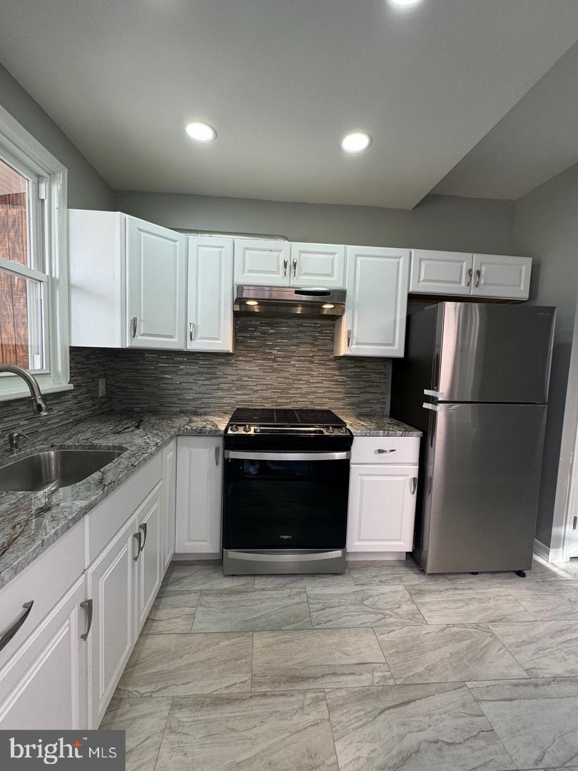 NORTHEAST READING - Residential Lease