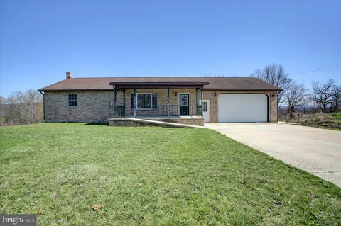 2842 N Clear Ridge Rd, Hustontown, PA MLS: PAFU2001548